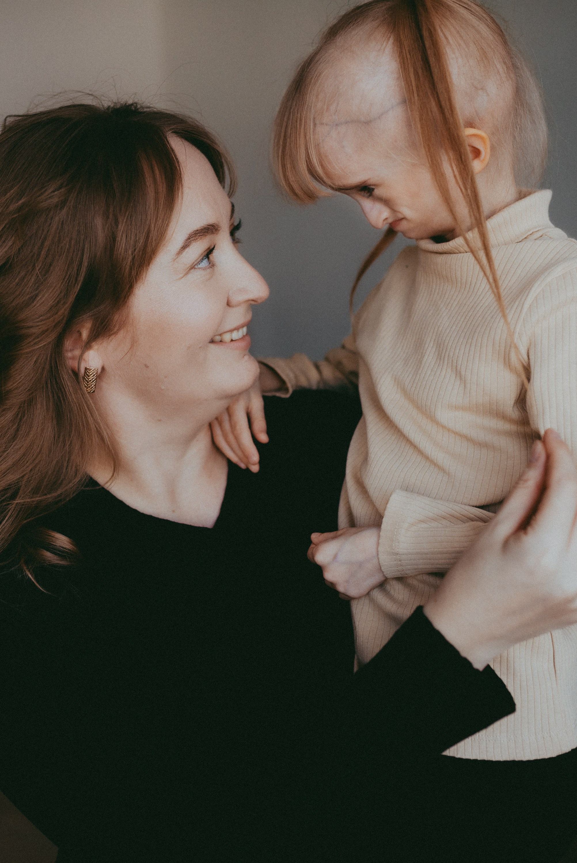 Необыкновенная девочка Маша с мамой Олей и папой Лешей. Семейный и детский фотограф в Новосибирске и Краснообске — Анна Ким