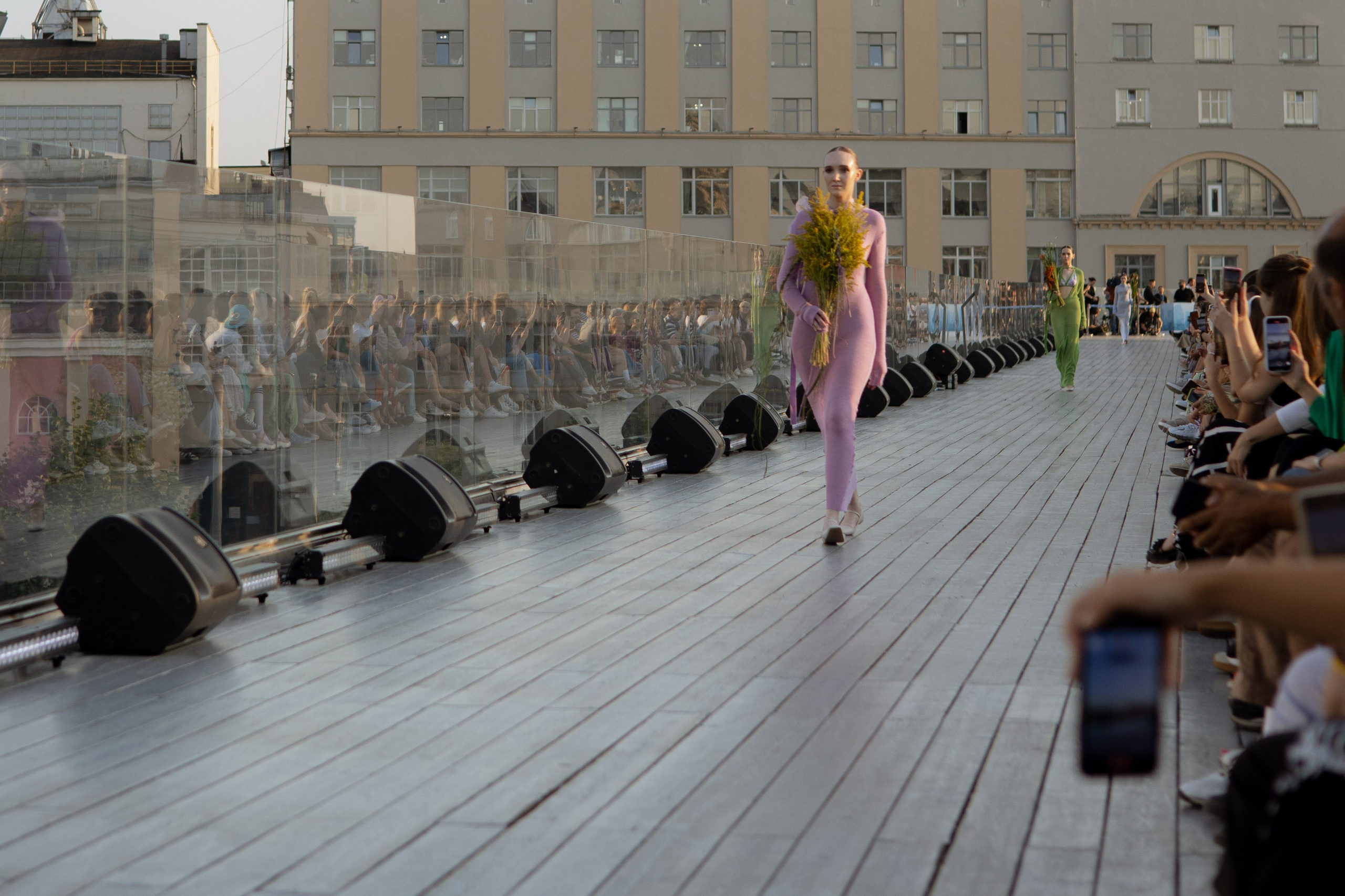 Модный показ. Парящий мост. Оформление свадеб, декор свадеб Вера Маркова, Москва