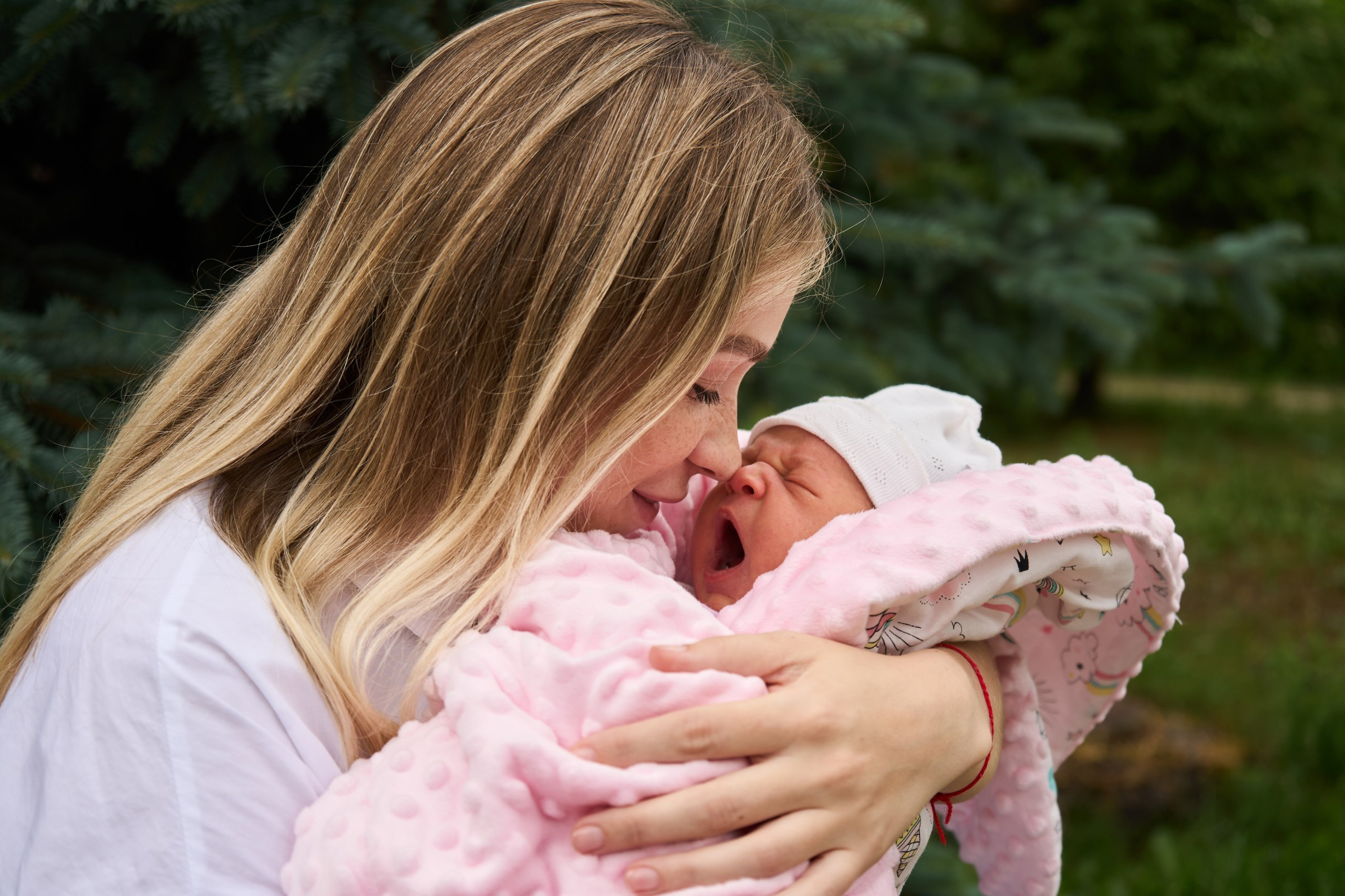 Фотосессия выписки из роддома. Фотограф Екатеринбург Кокшарова Александра