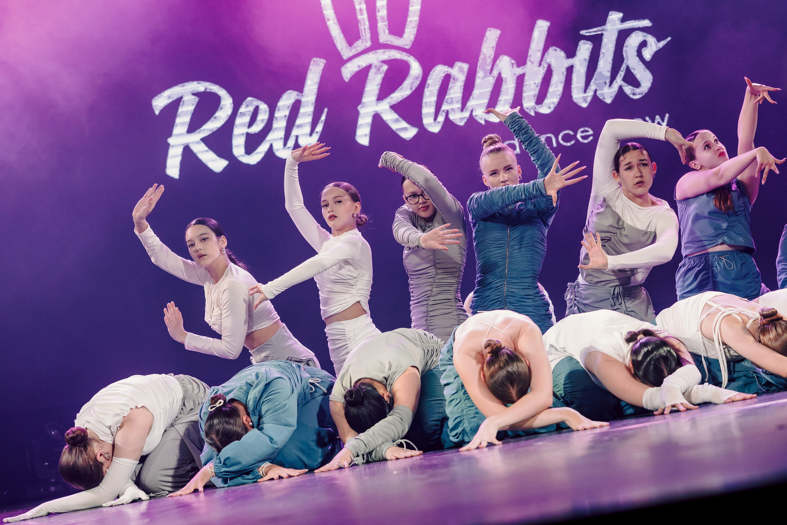 Отчётный концерт танцевальной школы «Red Rabbits» 2025. Лёшка Варзегов — фотограф