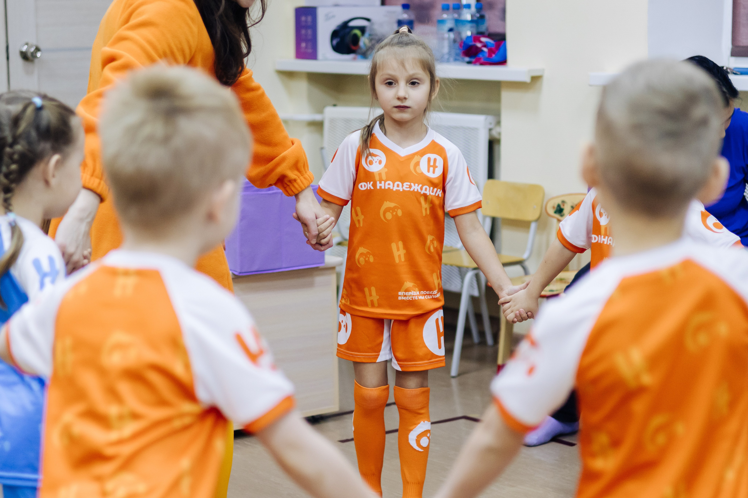 Фотосессия с кубком в детских садах г. Магнитогорска. Денис Прохоров Фотограф в г. Магнитогорск