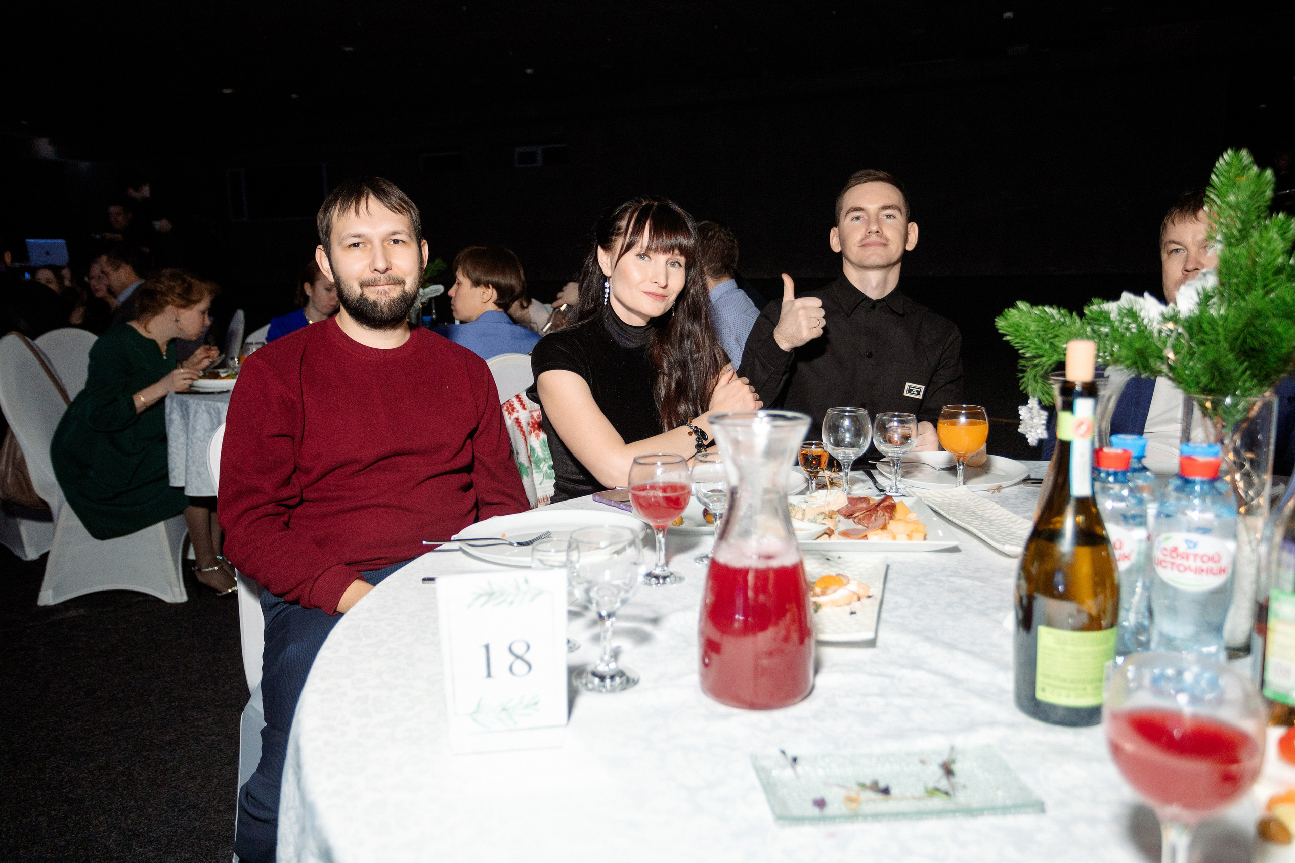 РЕПОРТАЖ: НОВЫЙ ГОД В ДК МЕТАЛЛУРГ. Профессиональный фотограф в Ижевске Леша Петров