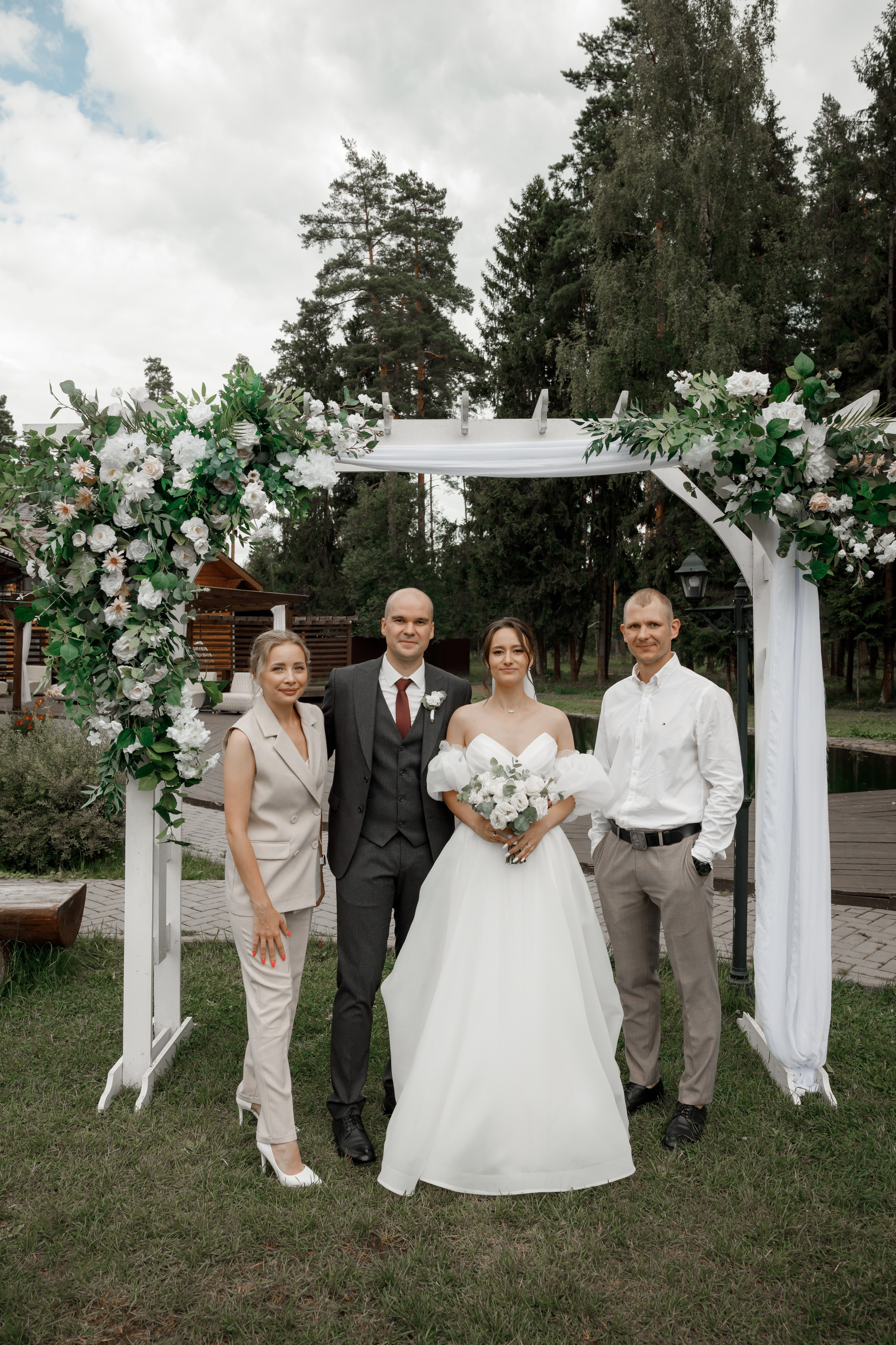 Полина и Дмитрий, загородный клуб «Барин», ЗАГС в г. Пушкино. Свадебный и репортажный фотограф (Москва, Королев и другие)