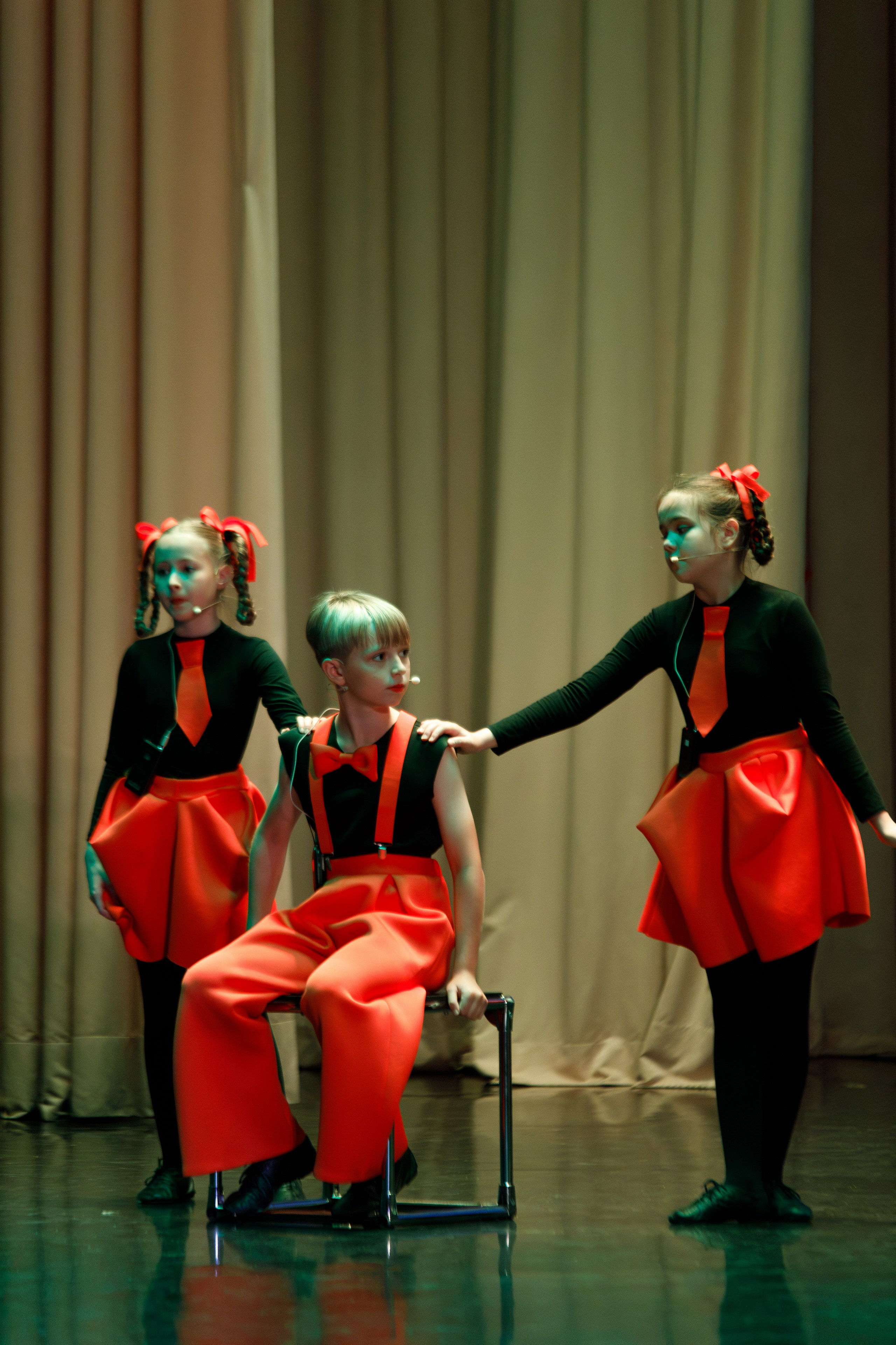 Театр-студия «ОК"ФАНТАЗИЯ» — спектакль „Рыжая история“!. Николай Богатырев | Профессиональный Фотограф и видеограф в Мценске, Орле и Туле
