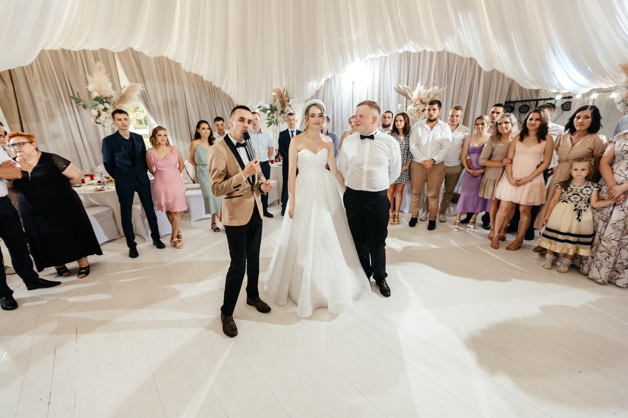 Свадебный фотограф Уфа — Руслан ГабдлисламовЖивые эмоции, красивые кадры, воспоминания на всю жизнь.Работаю по всей Республике Башкортоста. Свадебный фотограф Уфа Руслан Габдлисламов