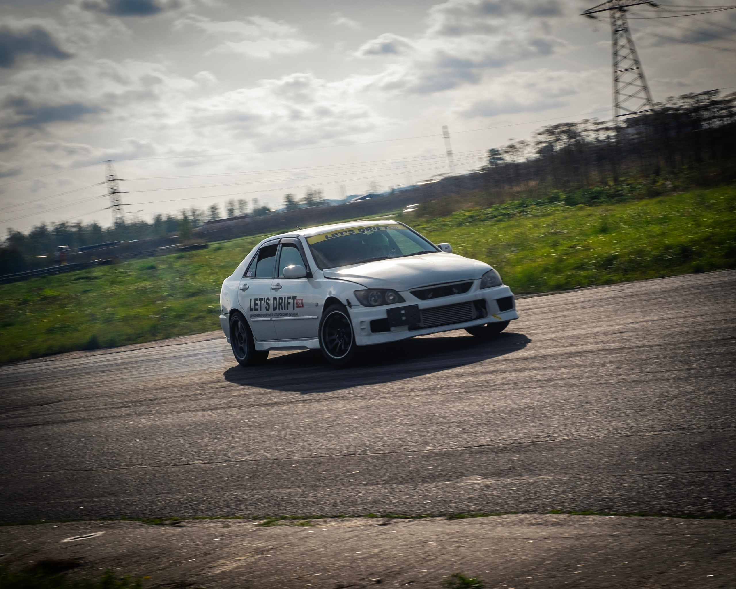 AUTODROM FEST 21.09.25. Автомобильные фотографии и рисунки в Санкт-Петербурги Пашков Дмитрий