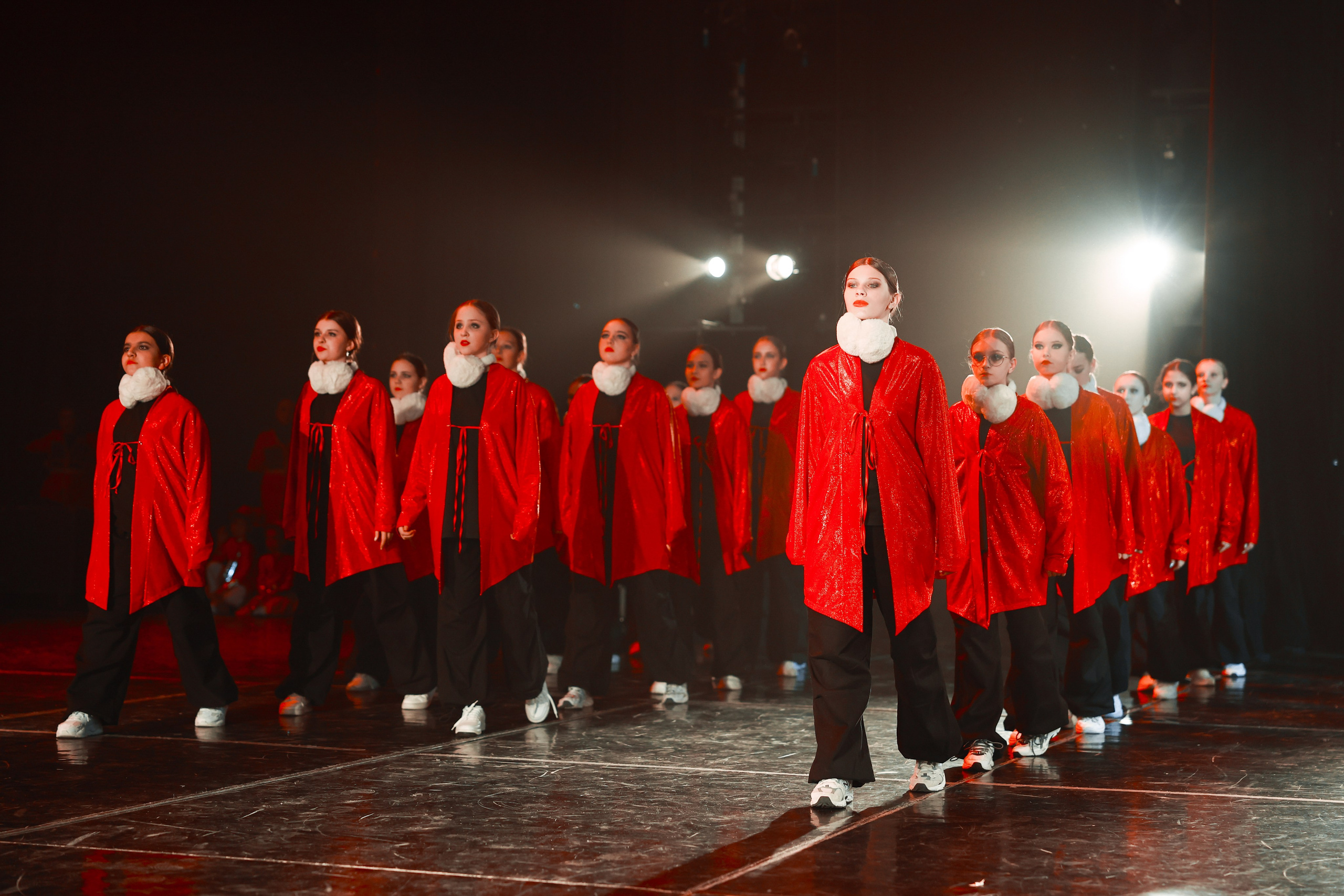 TODES Новогодняя перезагрузка 2024. MIG — студия спортивной фотографии Михаила Голянского