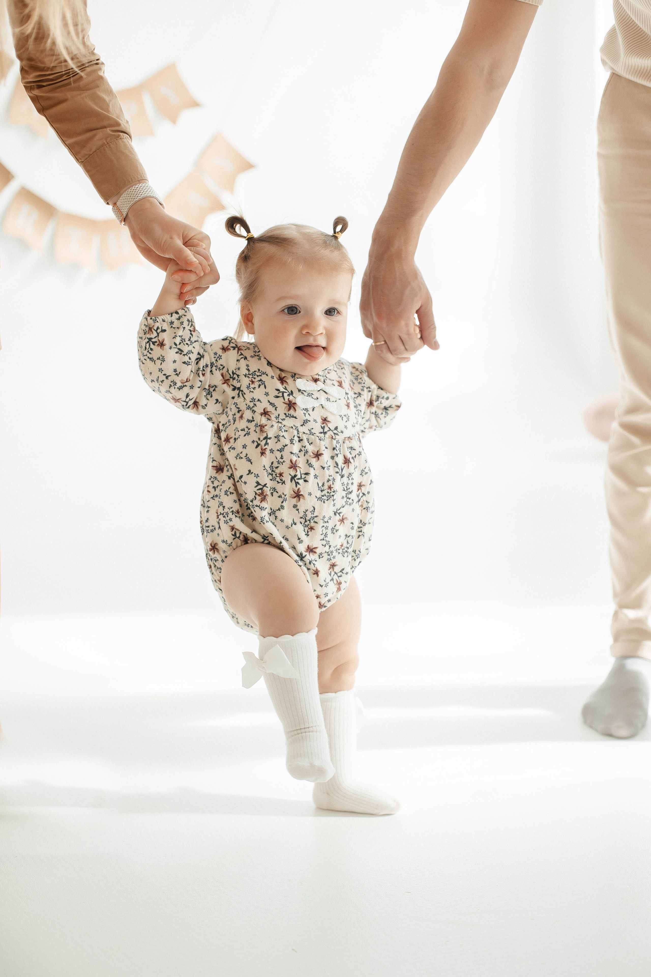 Лиза — 1 годик. «Первый год — первый праздник в кадре!». Виктория Ларина — Портретный профессиональный фотограф в Иркутске