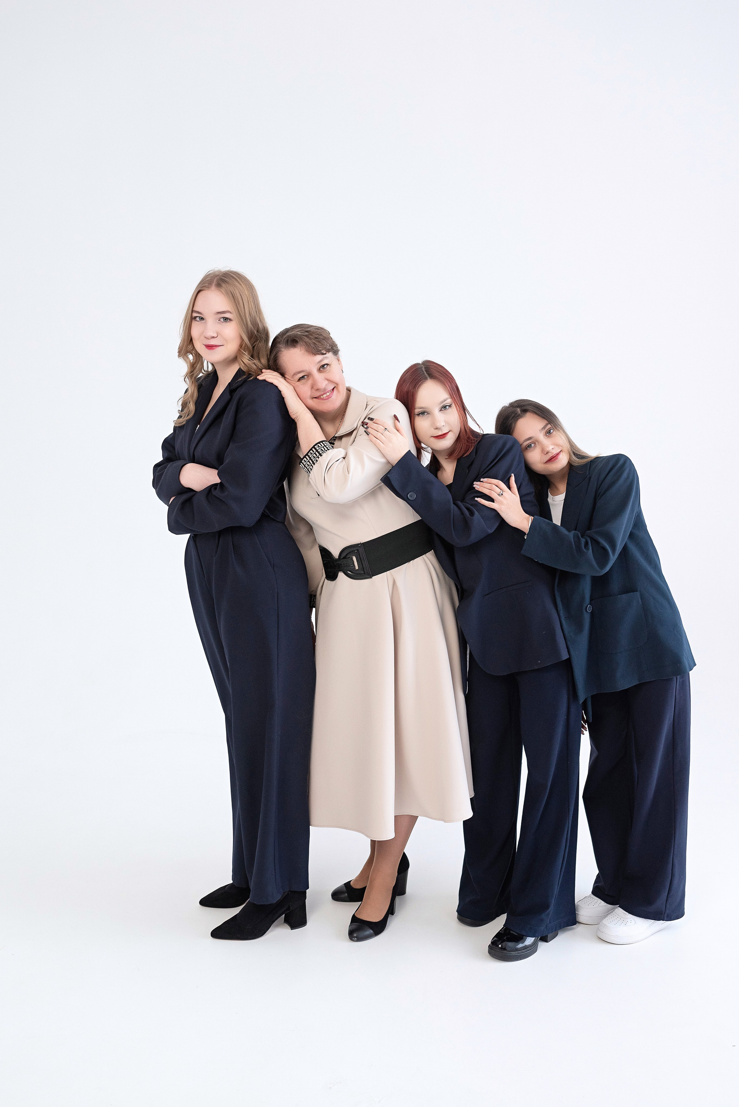 9 класс на циклораме. Детский и семейный фотограф в Сургуте и Нефтеюганске Анна Старцева