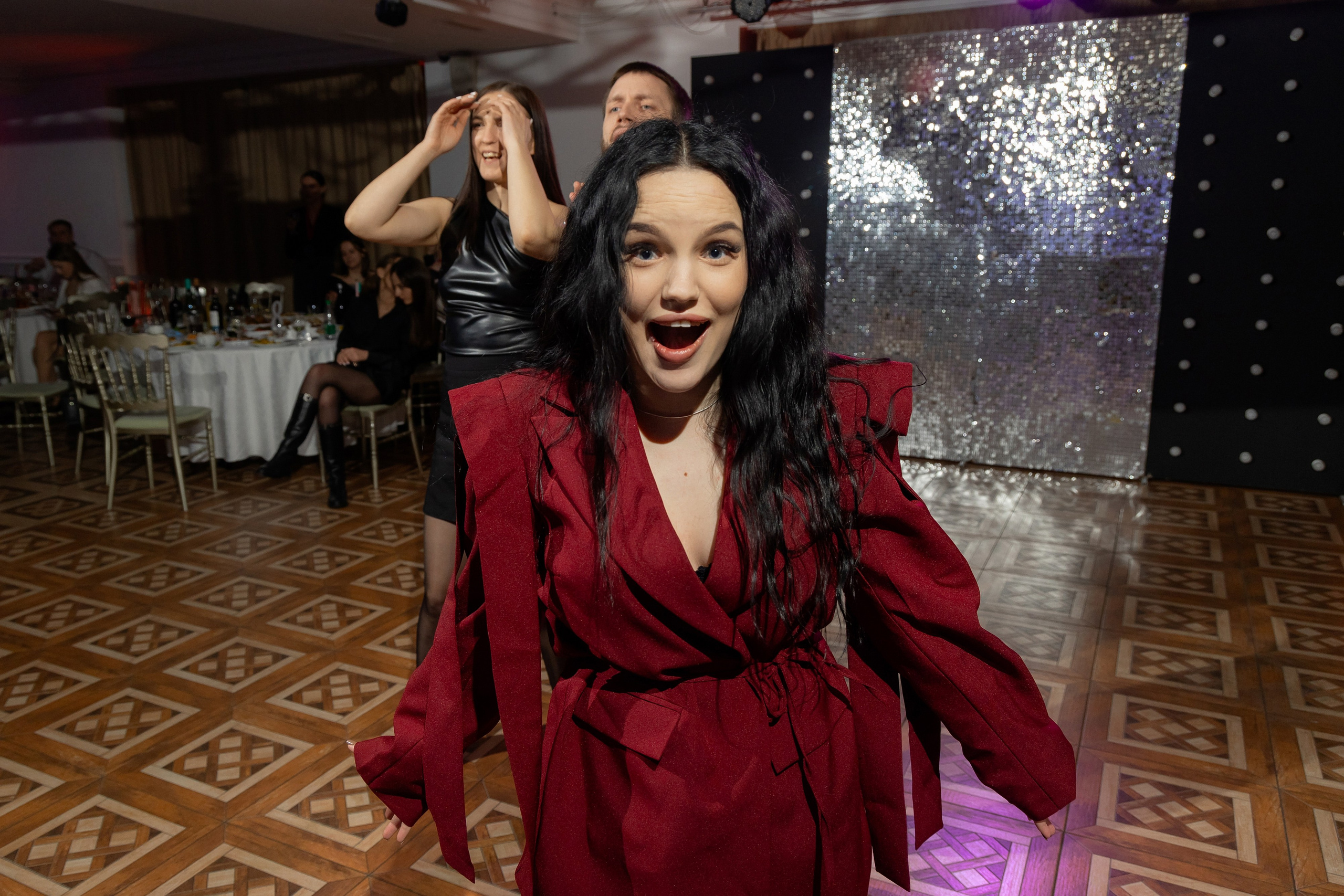 Корпоративная фотосъемка для кафе GARAGE | Новый год 2025 | Минск. Свадебный фотограф в Минске/Беларуси Сергей Спиридонов