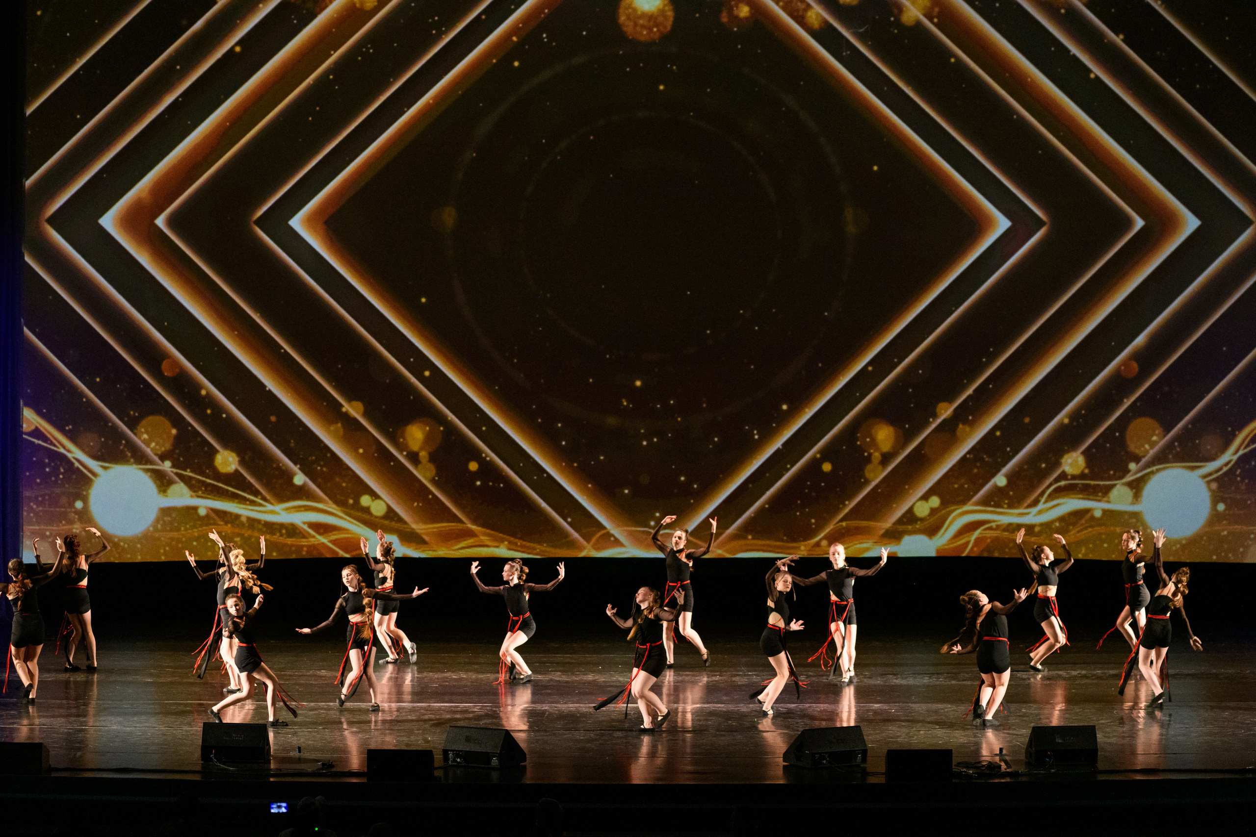 23 апреля, часть 2, БКЗ Октябрьский, г. Санкт-Петербург. Золотое яблочко