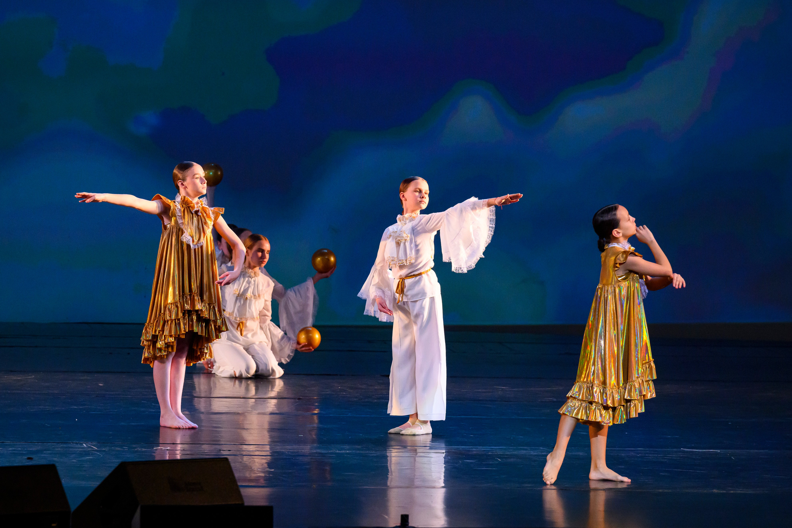 23 апреля, часть 1, БКЗ Октябрьский, г. Санкт-Петербург. Золотое яблочко