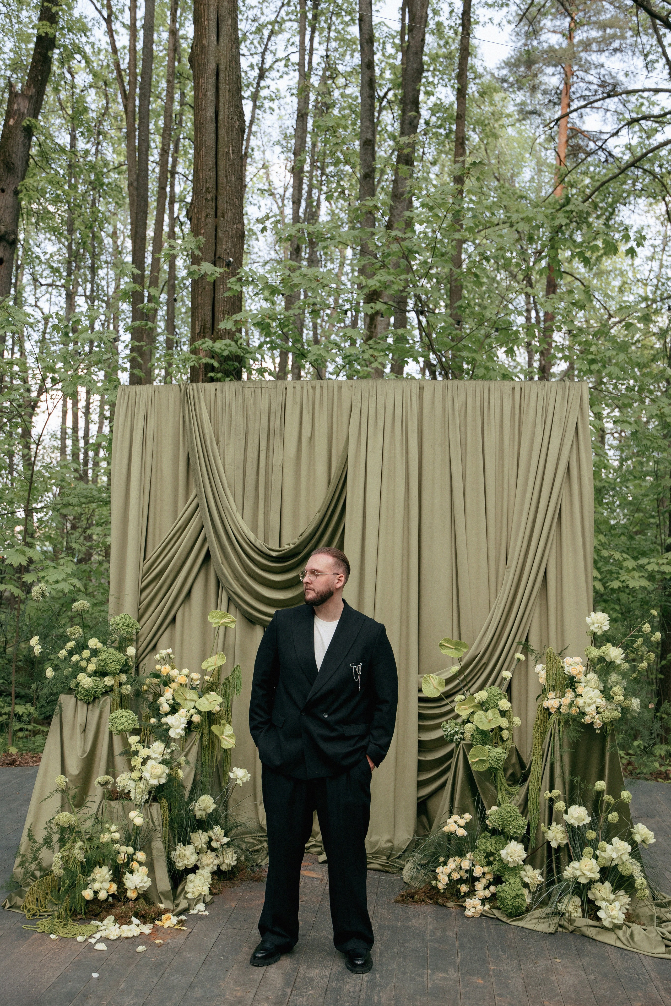 ЛЕС Event House выездная регистрация и свадебный банкет на площадке ЛЕС. Свадебный фотограф Москва