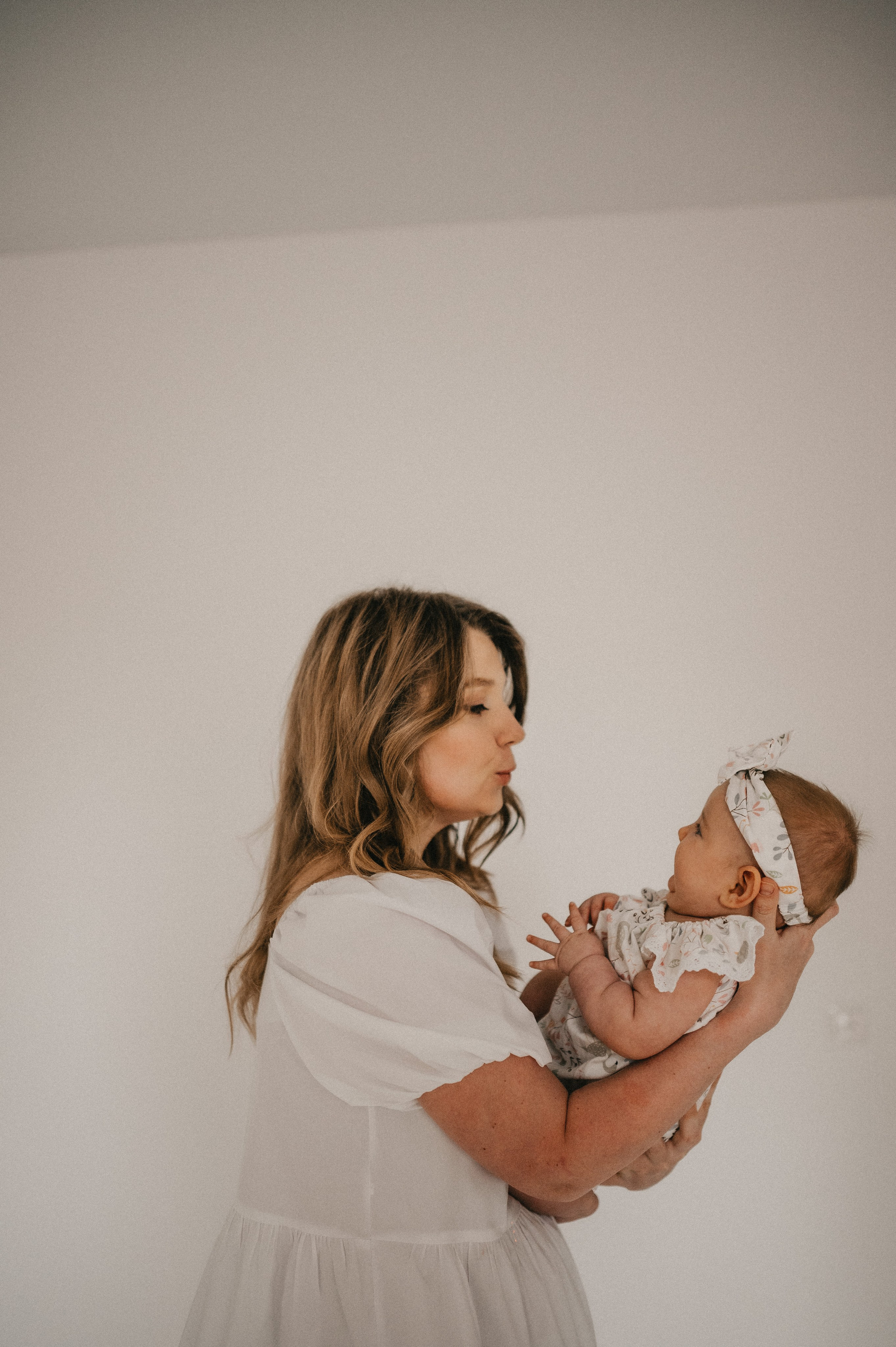 Сергей, Оксана и Алиса дома. Семейный и свадебный lifestyle-фотограф в Москве Мария Петрова