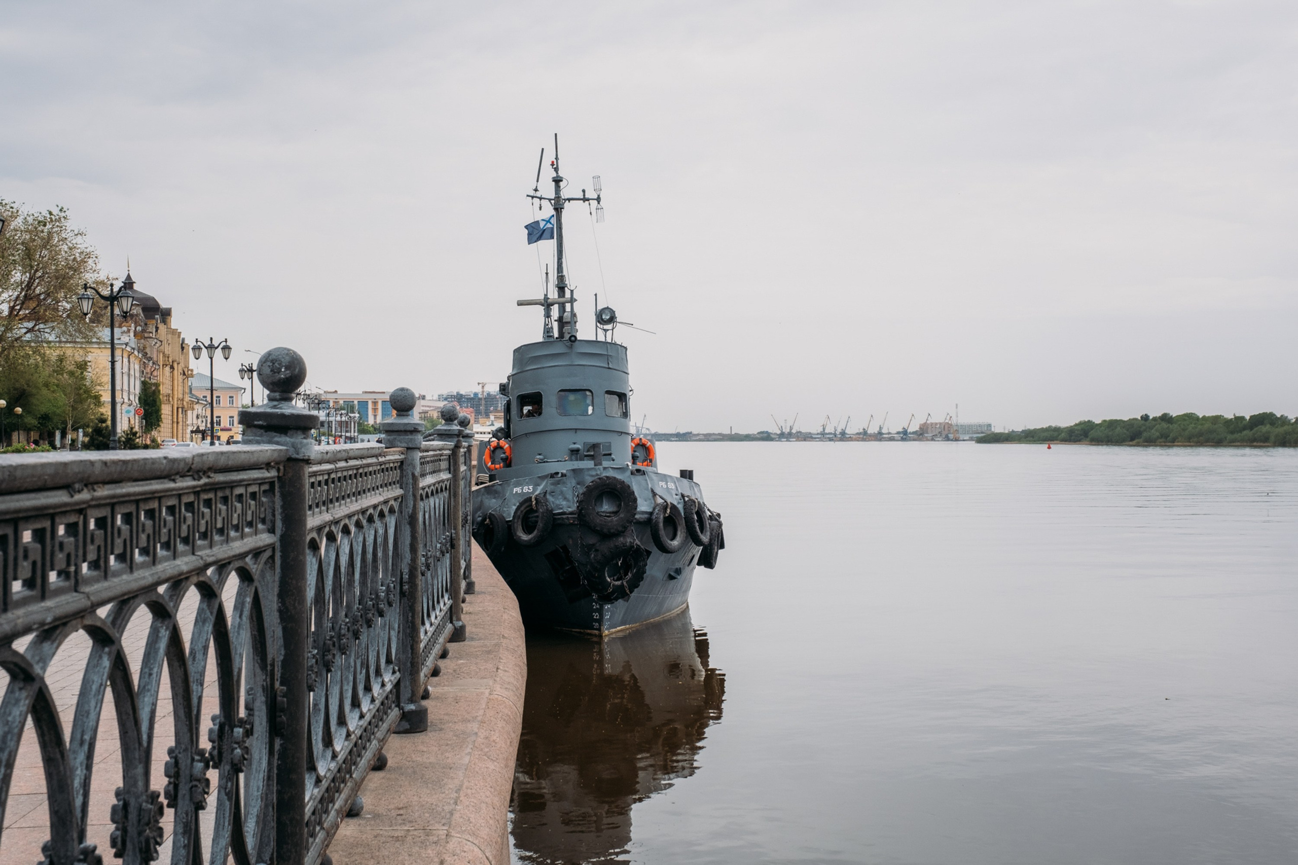 Набережная. Фотограф Анатолий Деникин