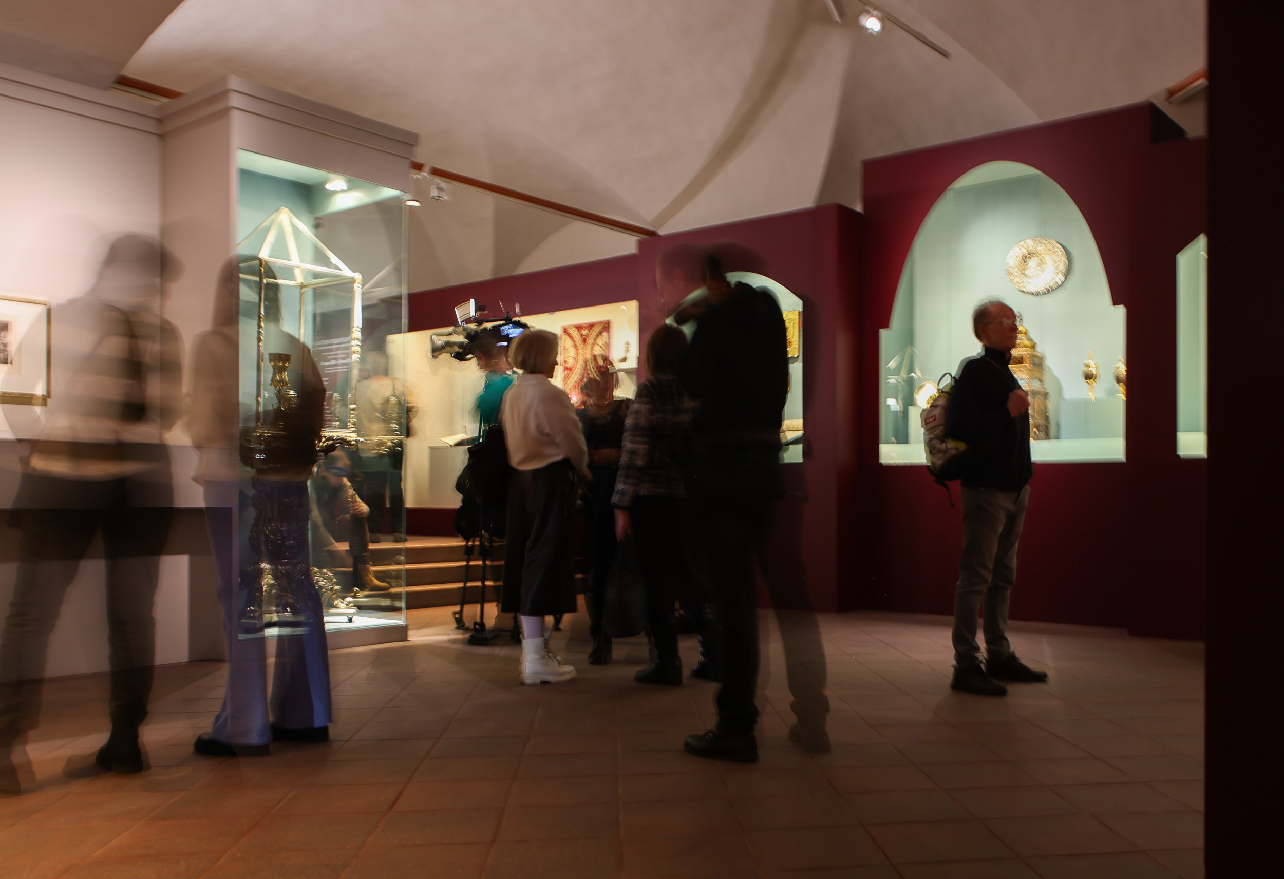 Кремль. Любители родной истории. Репортажный, архитектурный, театральный и файн-арт фотограф Лена Мельникова в Москве