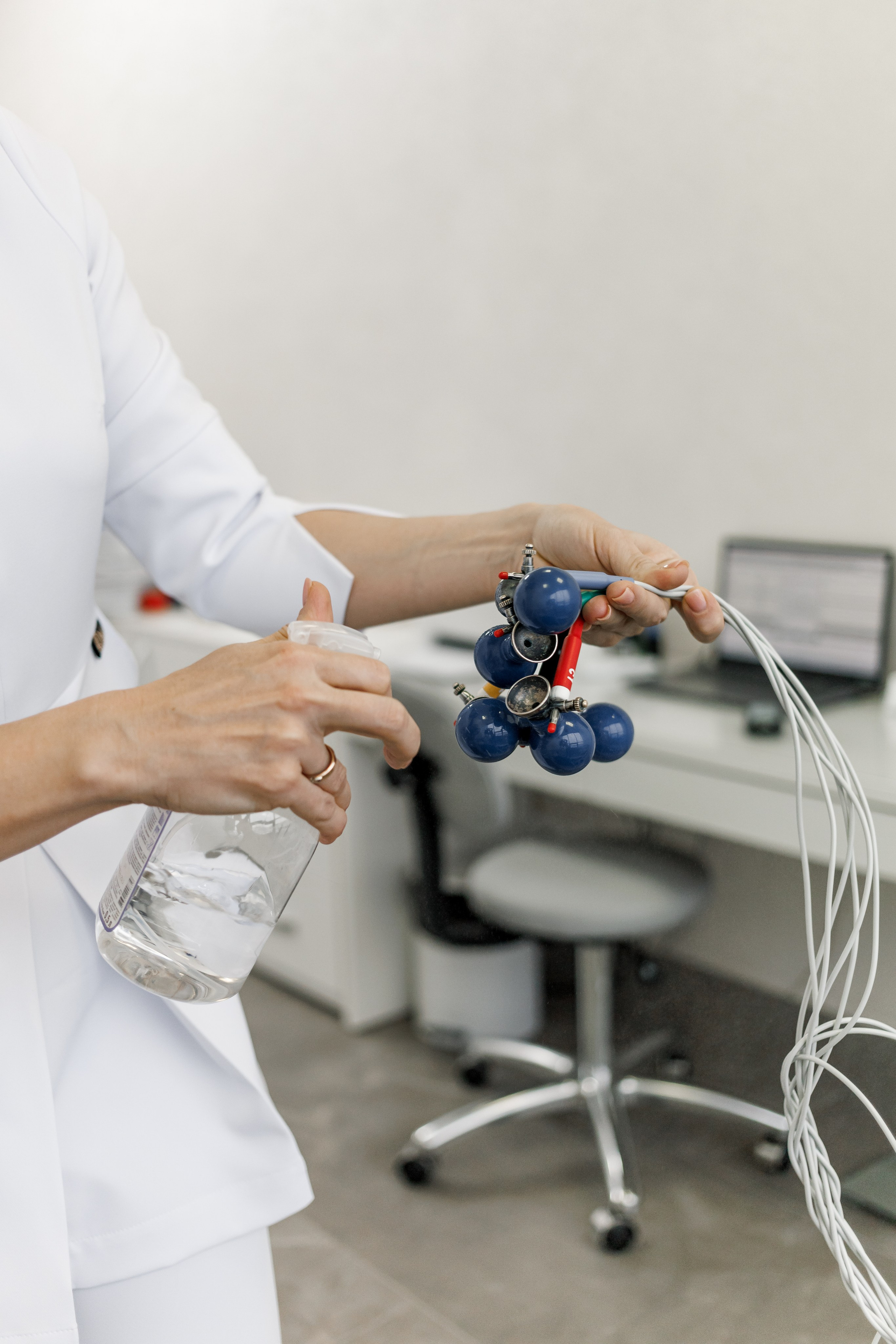 Фотосессия кардиолога в кабинете | Пример съёмки для врача | Анна Островская. КОНТЕНТ ФОТОГРАФ