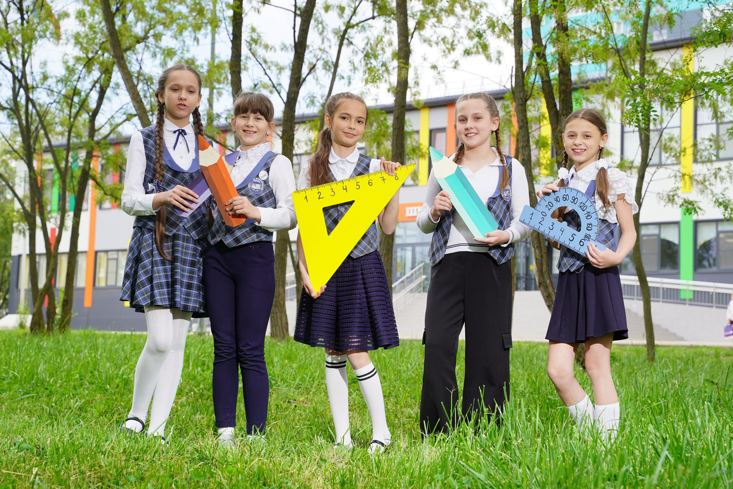 Фотосессии на улице. MEMENTO.Выпускные альбомы, школьные, юбилейные и другие книги. Ростов-на-Дону