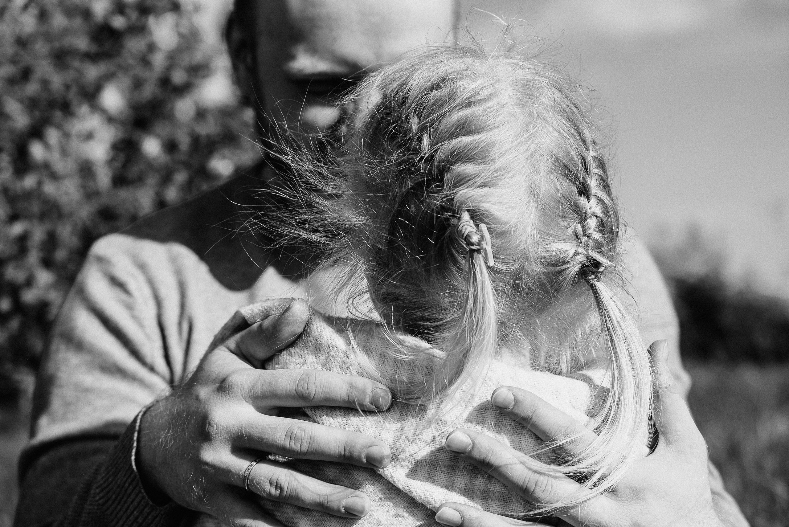 Прогулочная фотосессия для папы и дочки. Фотограф Анна Герман. Красноярск