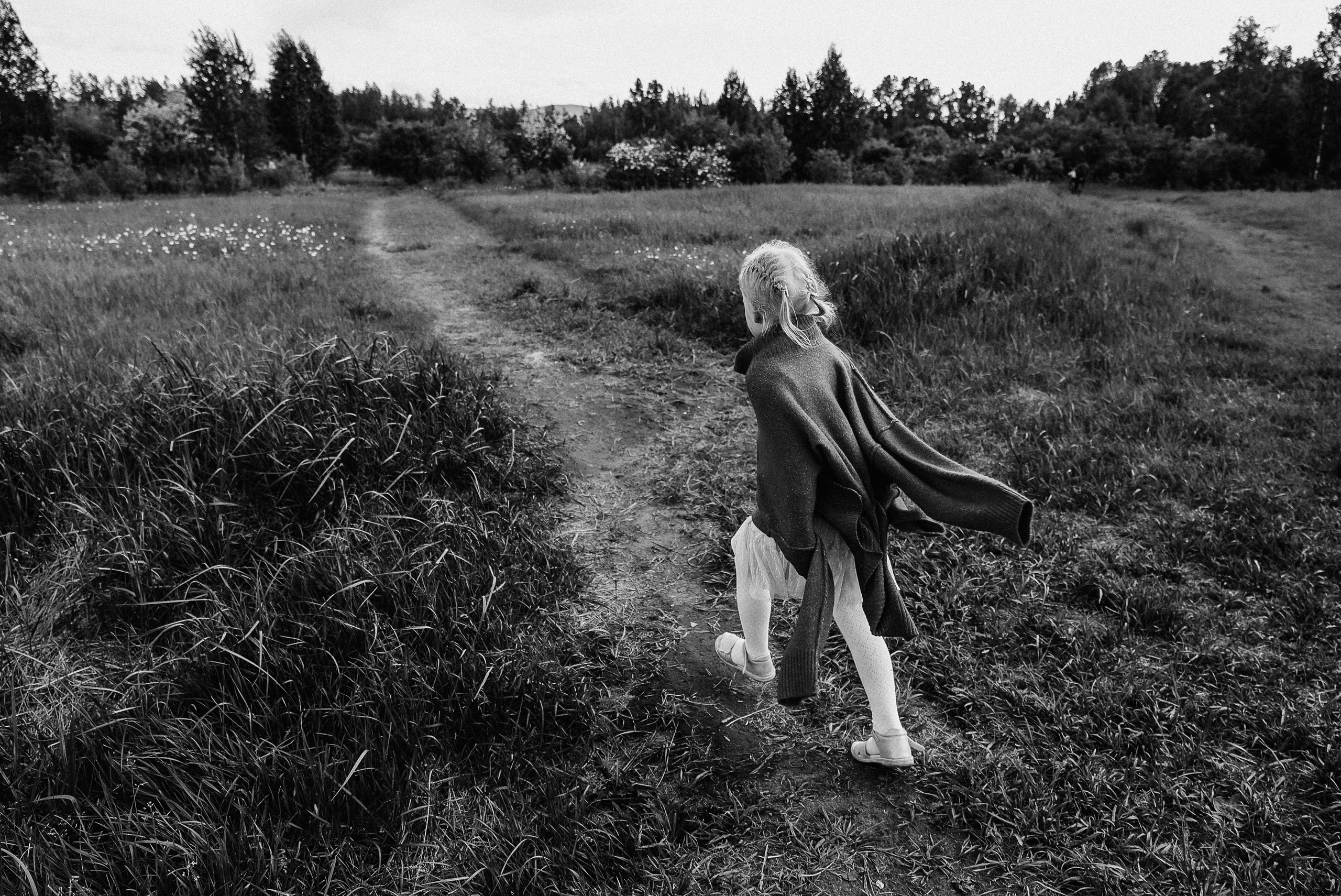 Прогулочная фотосессия для папы и дочки. Фотограф Анна Герман. Красноярск