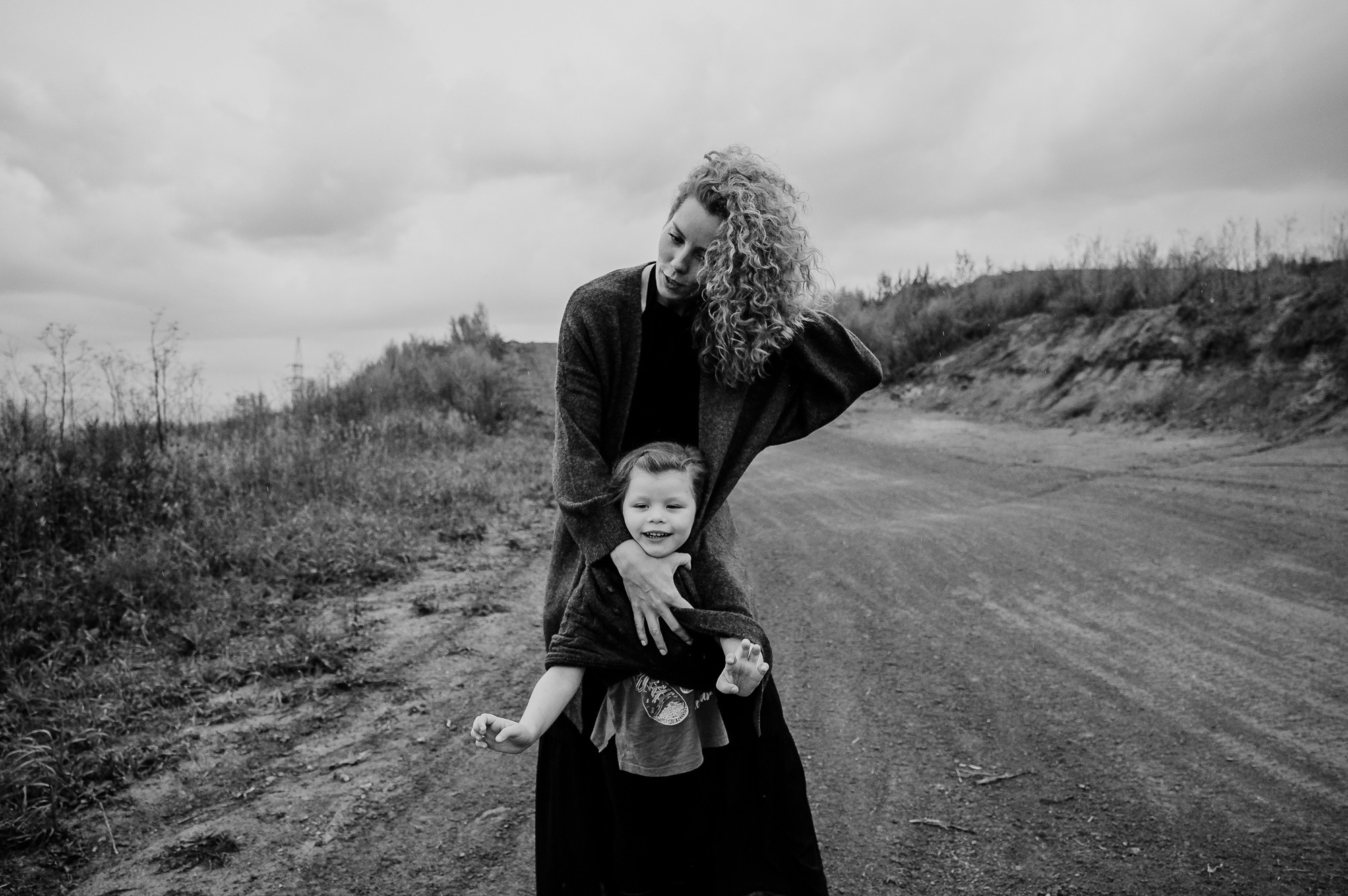 Прогулочная фотосессия для мамы и дочки. Фотограф Анна Герман. Красноярск