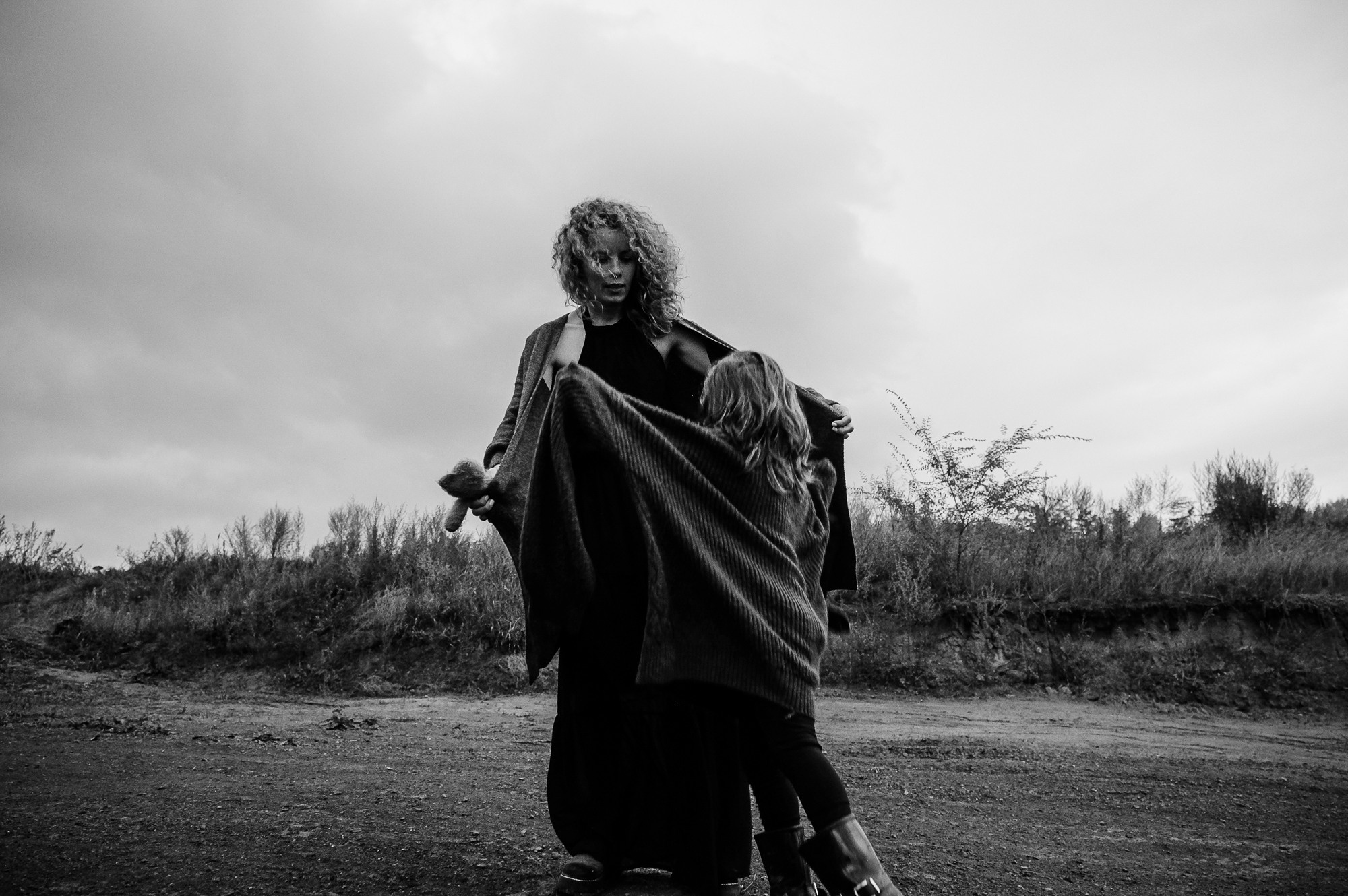 Прогулочная фотосессия для мамы и дочки. Фотограф Анна Герман. Красноярск