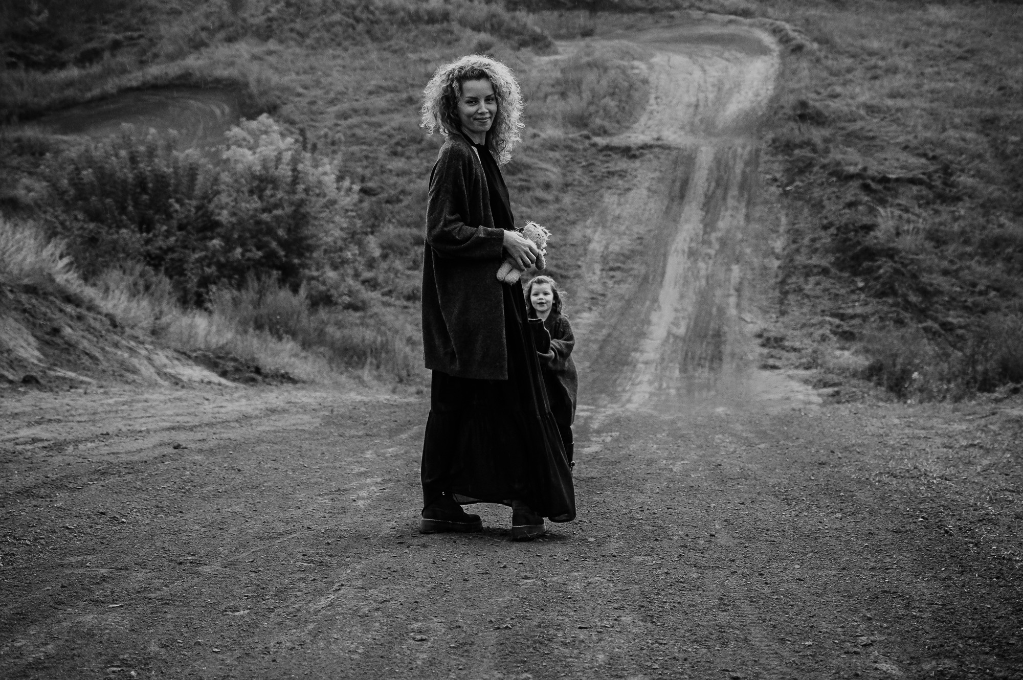 Прогулочная фотосессия для мамы и дочки. Фотограф Анна Герман. Красноярск