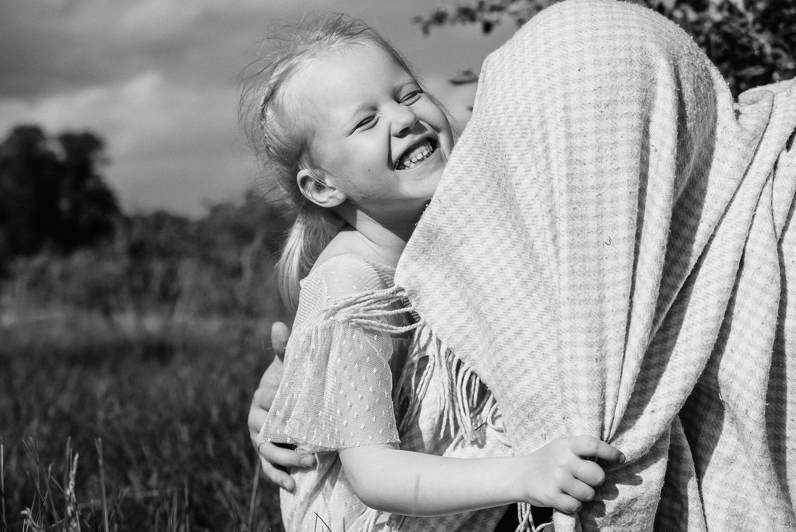 Прогулочная фотосессия для папы и дочки. Фотограф Анна Герман. Красноярск