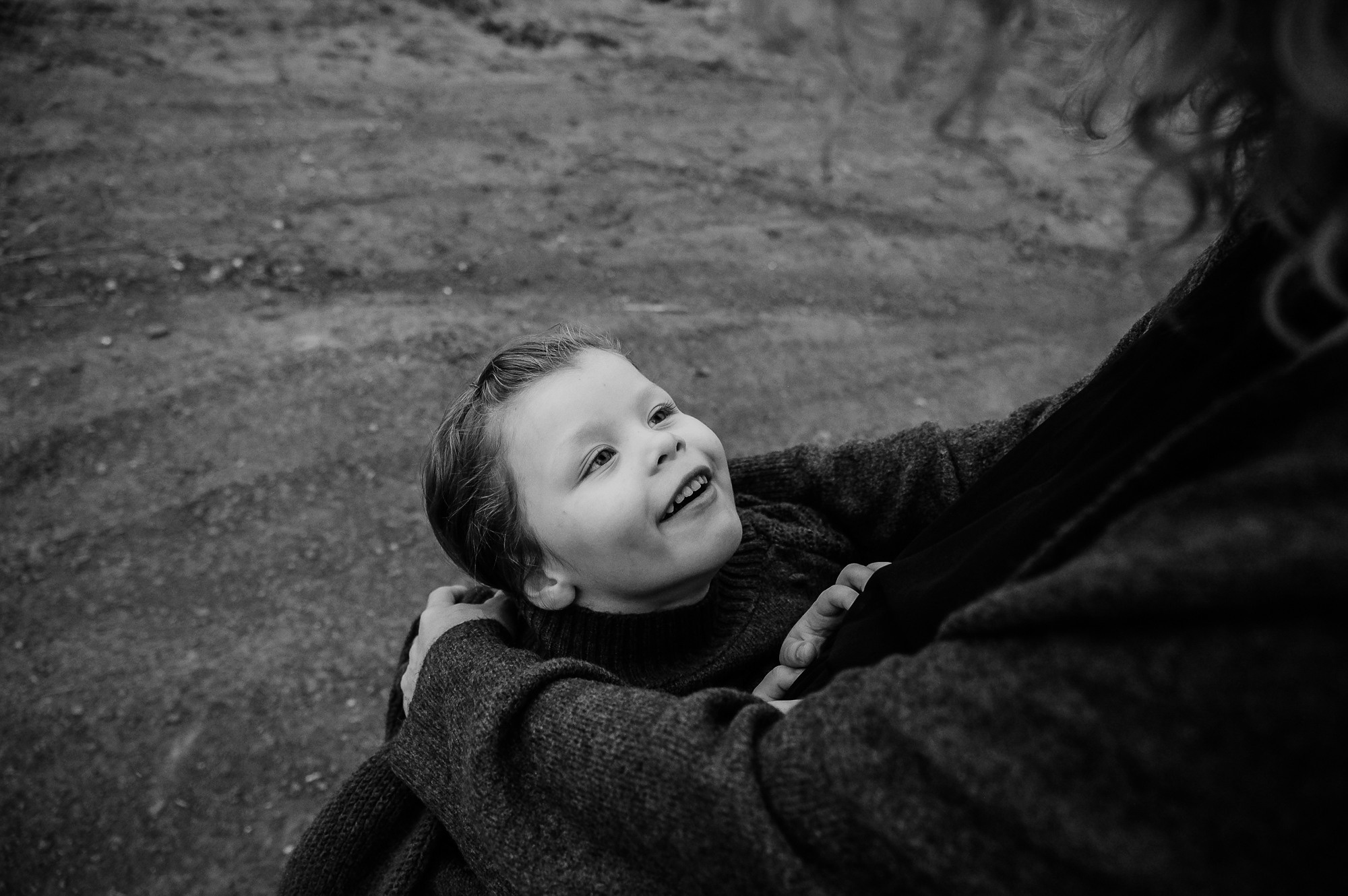 Прогулочная фотосессия для мамы и дочки. Фотограф Анна Герман. Красноярск