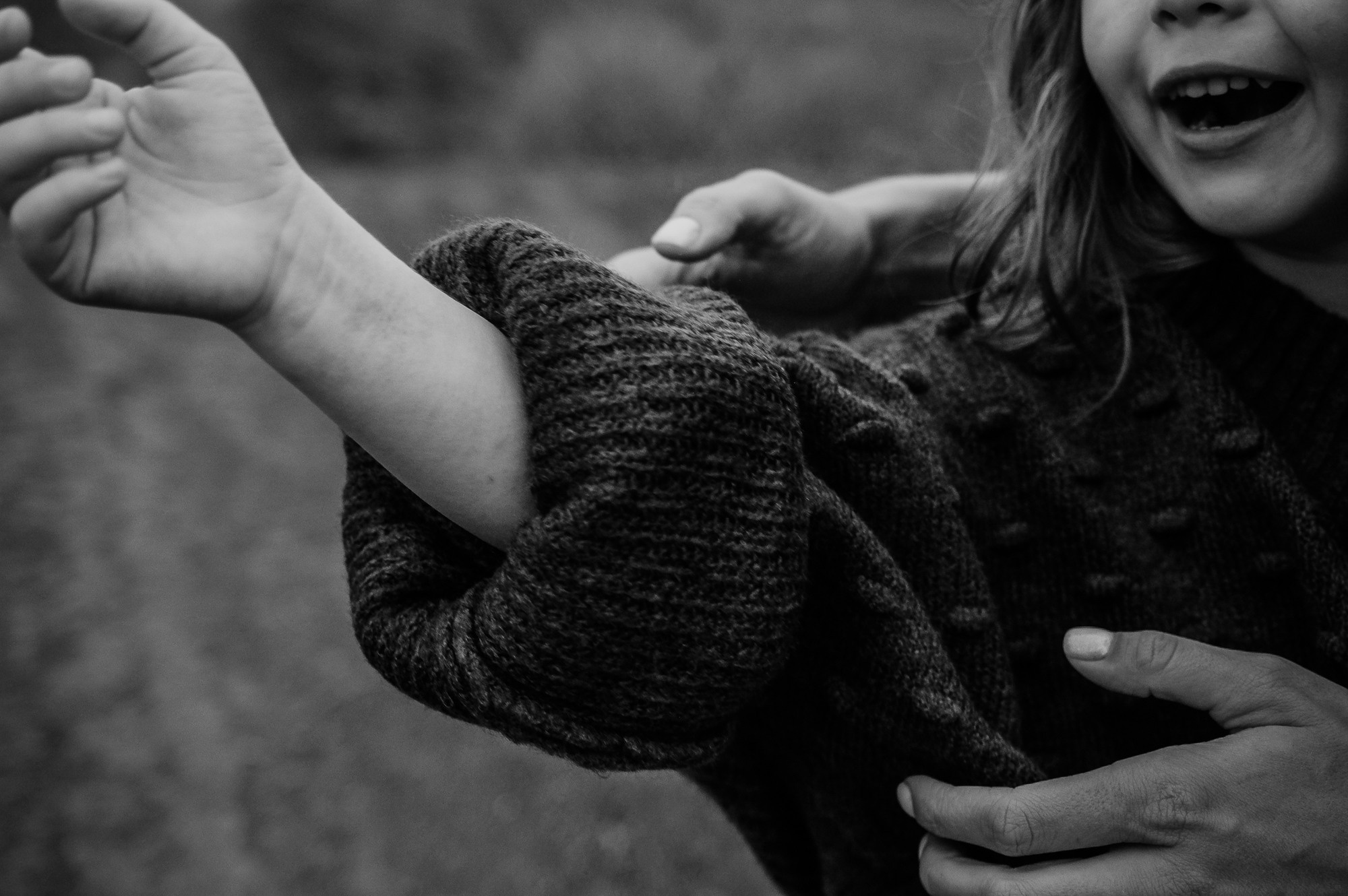 Прогулочная фотосессия для мамы и дочки. Фотограф Анна Герман. Красноярск