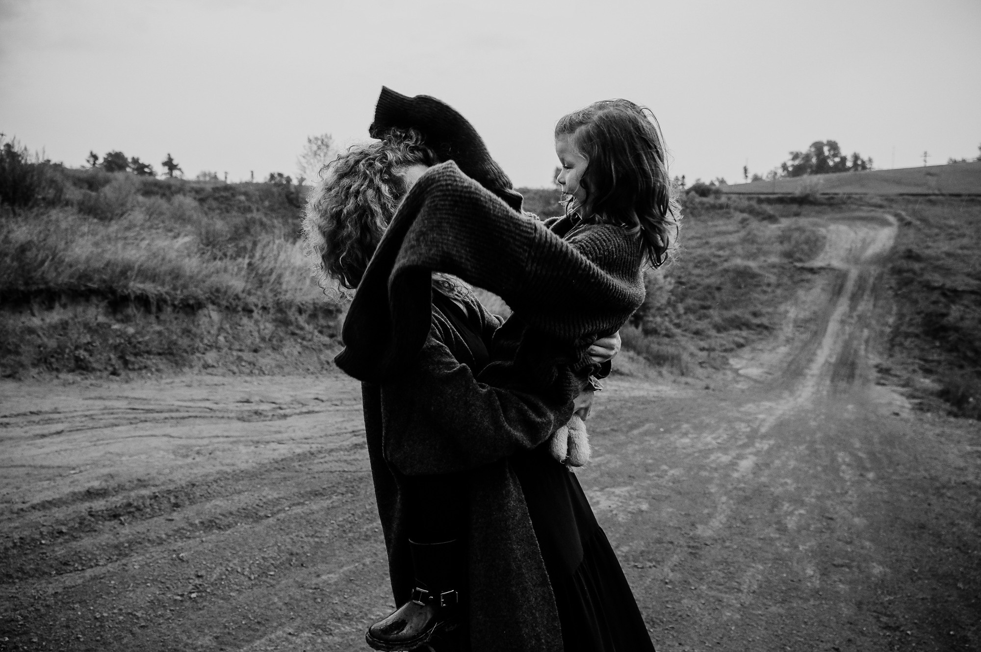 Прогулочная фотосессия для мамы и дочки. Фотограф Анна Герман. Красноярск