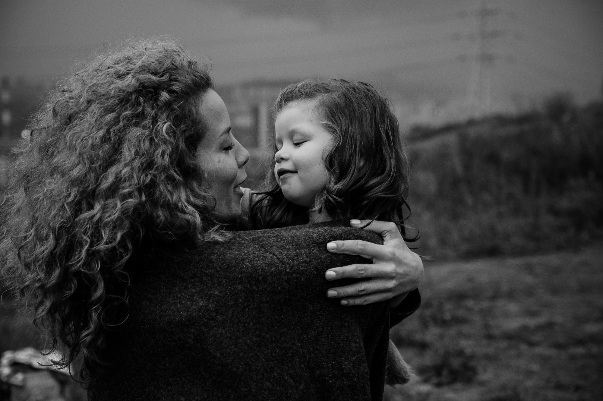 Прогулочная фотосессия для мамы и дочки. Фотограф Анна Герман. Красноярск