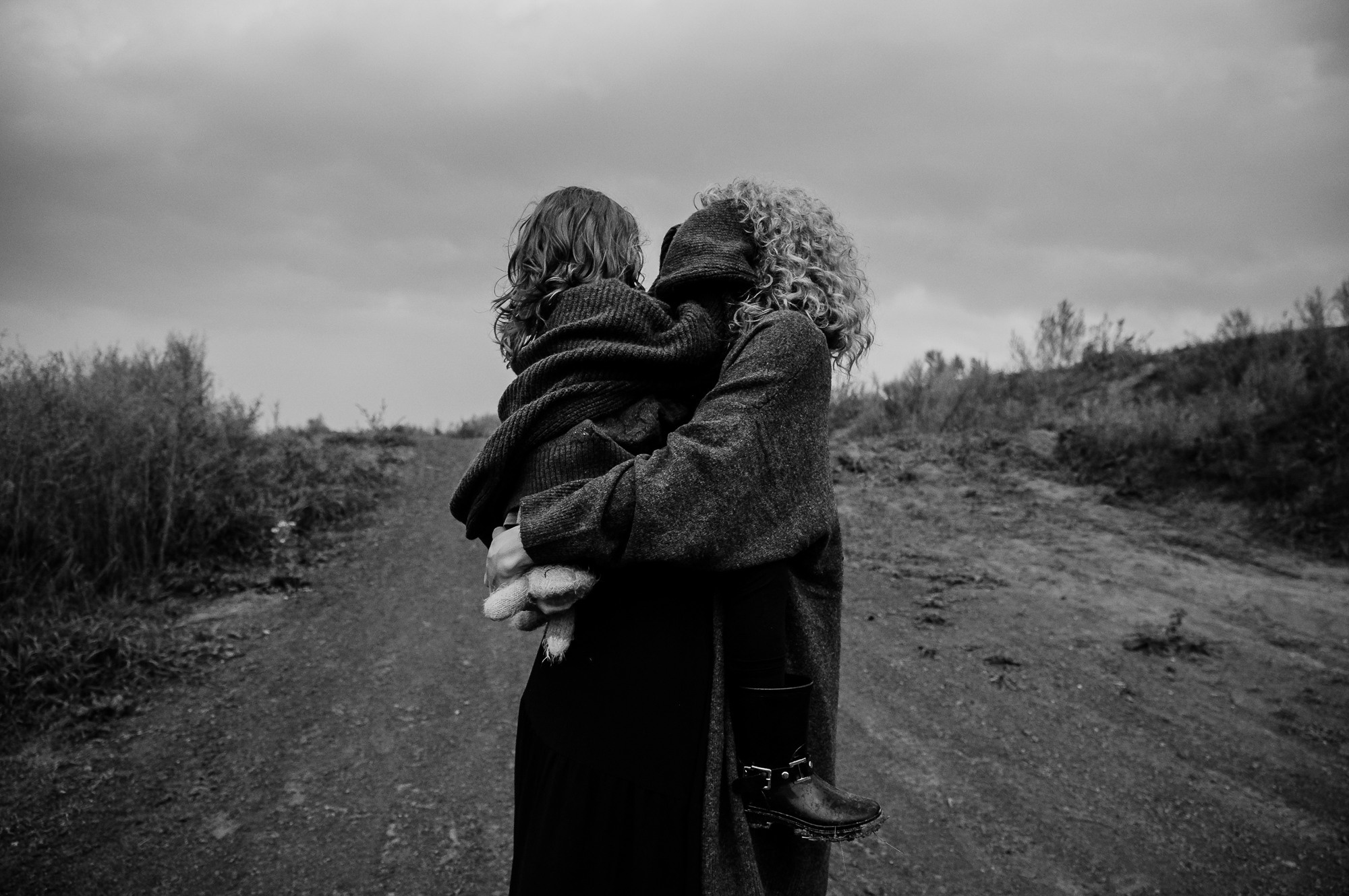 Прогулочная фотосессия для мамы и дочки. Фотограф Анна Герман. Красноярск