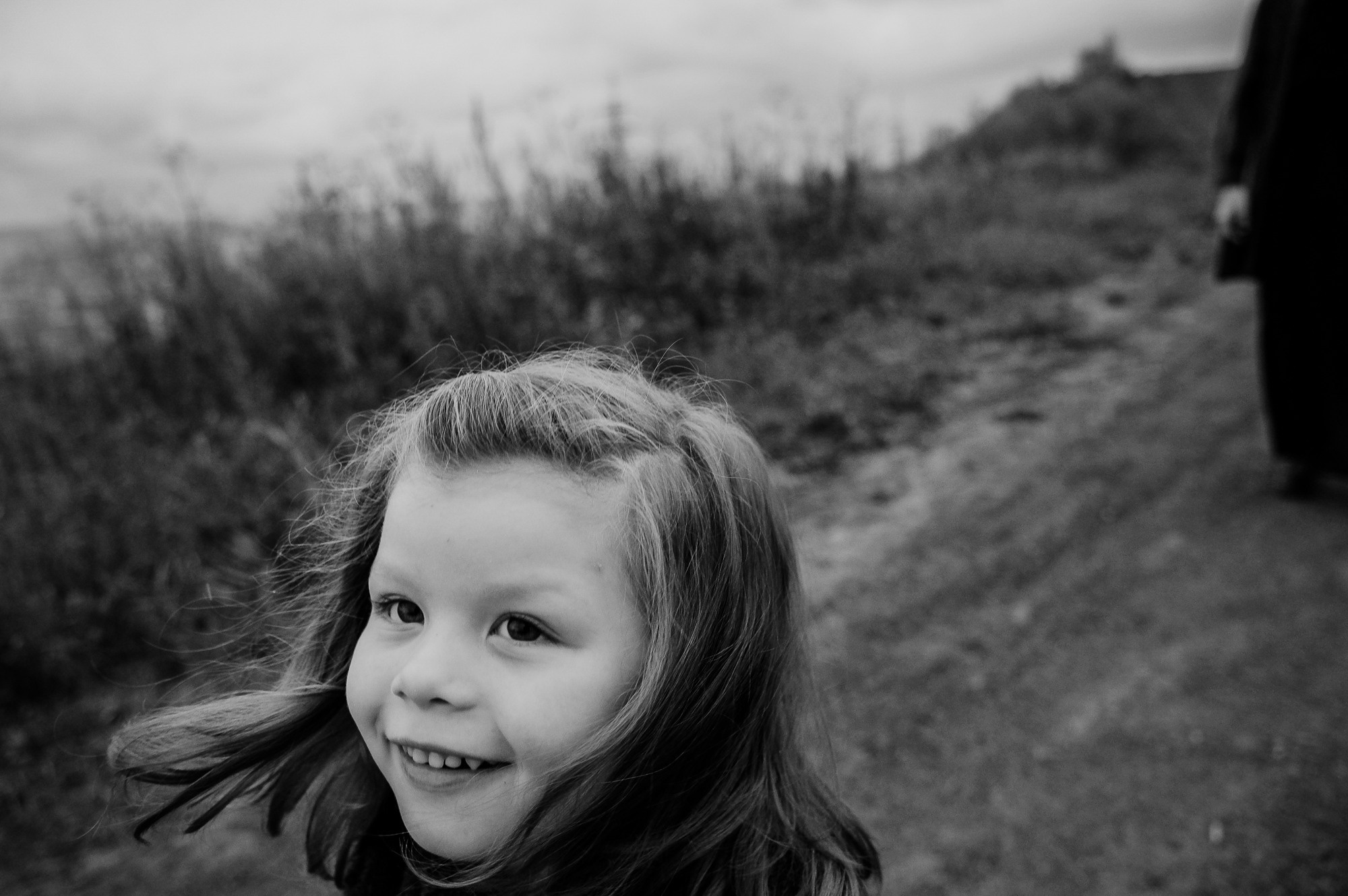 Прогулочная фотосессия для мамы и дочки. Фотограф Анна Герман. Красноярск