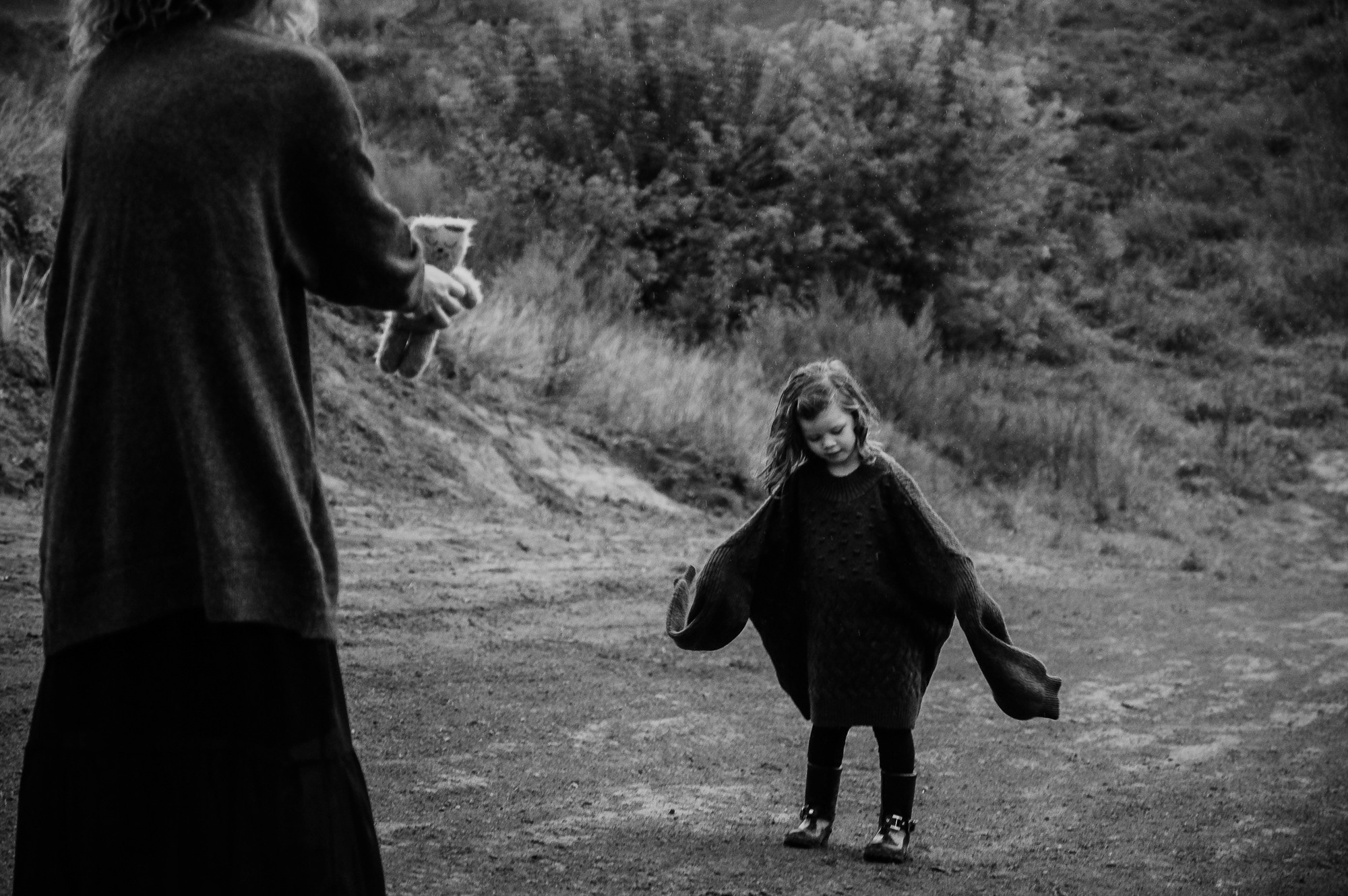 Прогулочная фотосессия для мамы и дочки. Фотограф Анна Герман. Красноярск