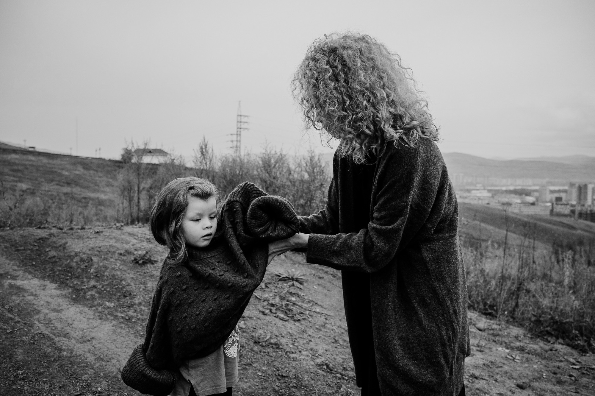 Прогулочная фотосессия для мамы и дочки. Фотограф Анна Герман. Красноярск