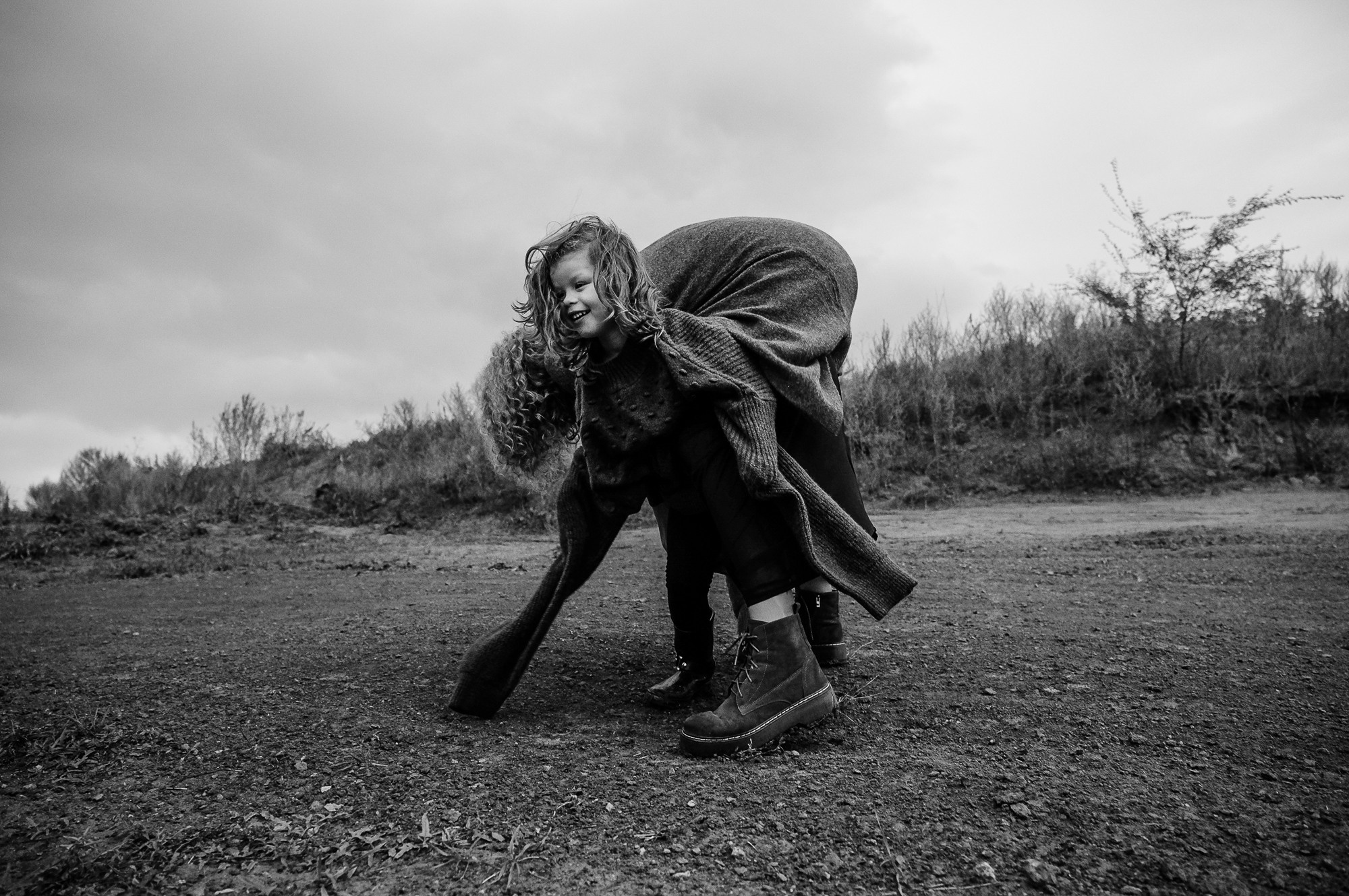 Прогулочная фотосессия для мамы и дочки. Фотограф Анна Герман. Красноярск