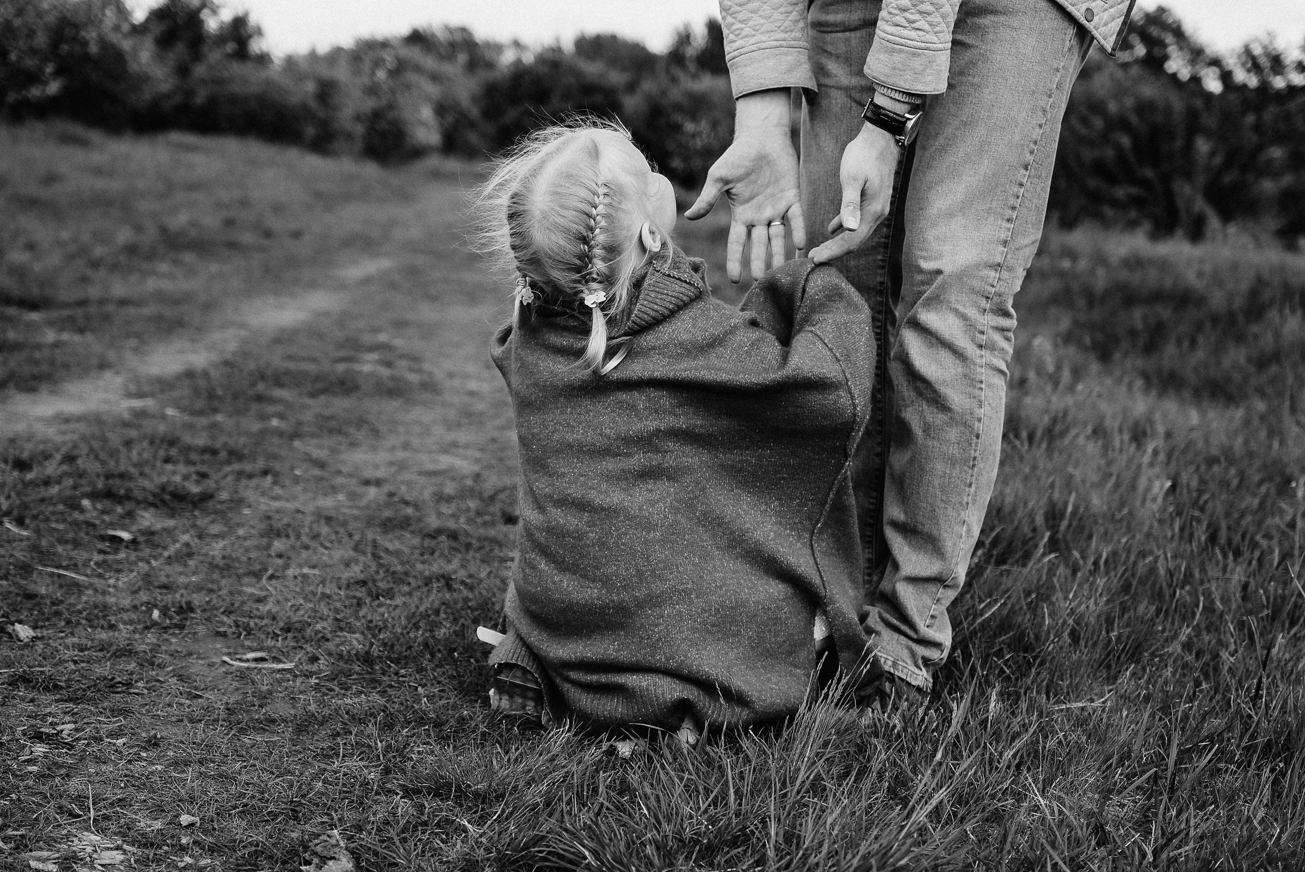 Прогулочная фотосессия для папы и дочки. Фотограф Анна Герман. Красноярск