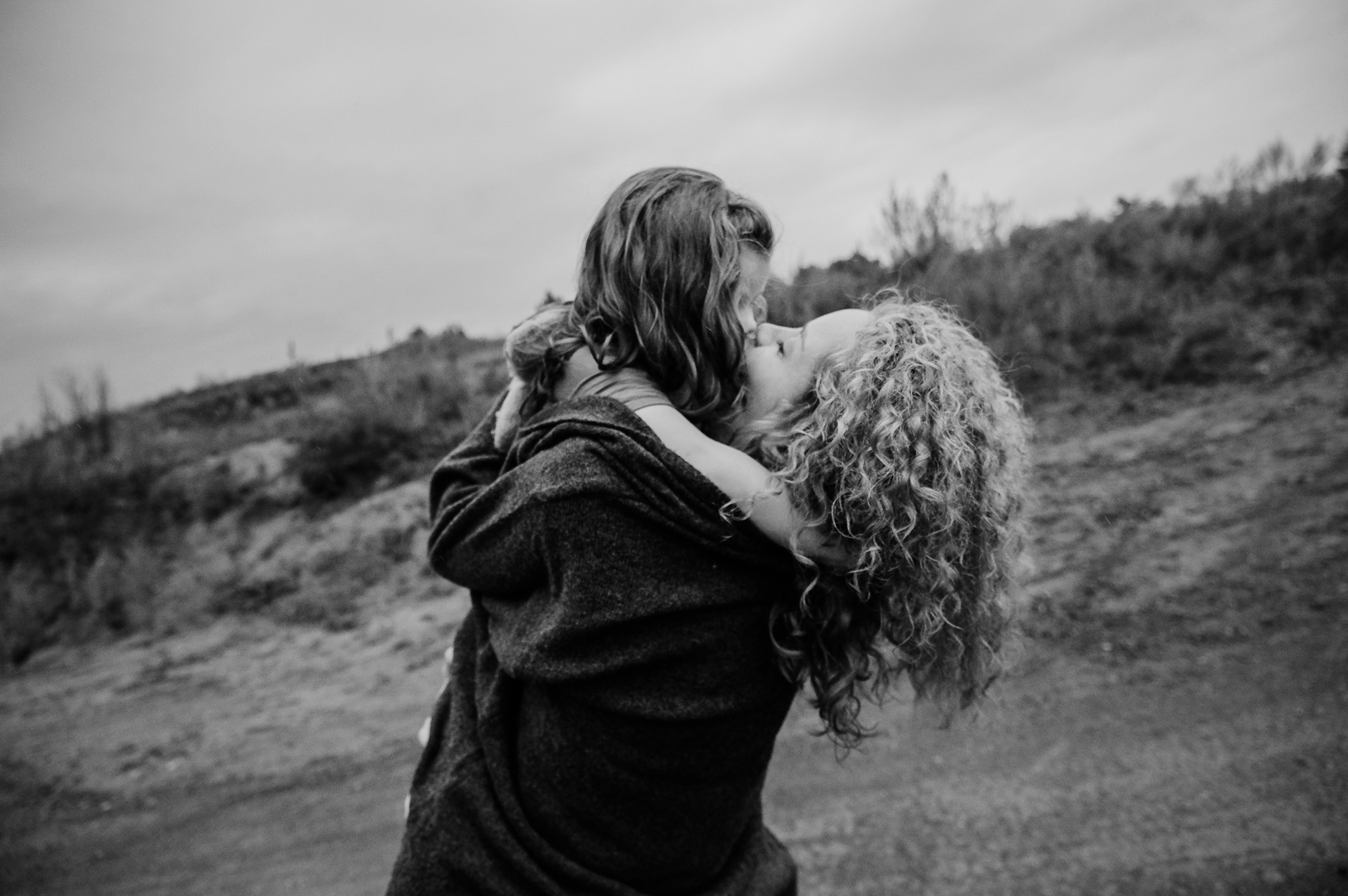 Прогулочная фотосессия для мамы и дочки. Фотограф Анна Герман. Красноярск