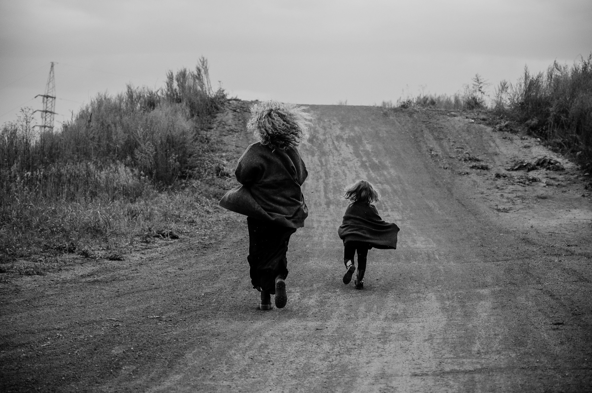 Прогулочная фотосессия для мамы и дочки. Фотограф Анна Герман. Красноярск