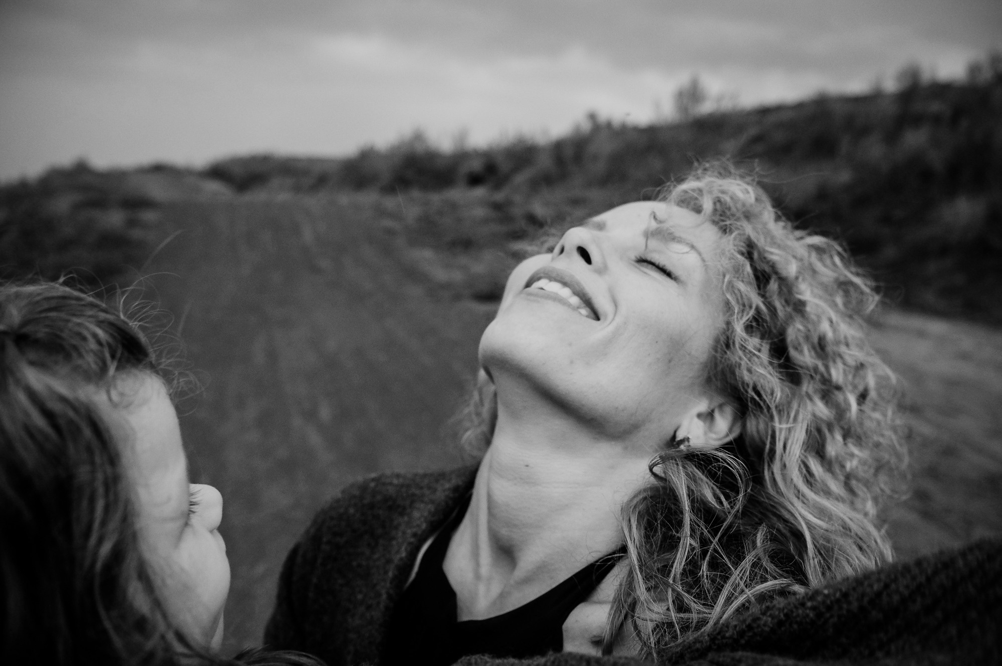 Прогулочная фотосессия для мамы и дочки. Фотограф Анна Герман. Красноярск