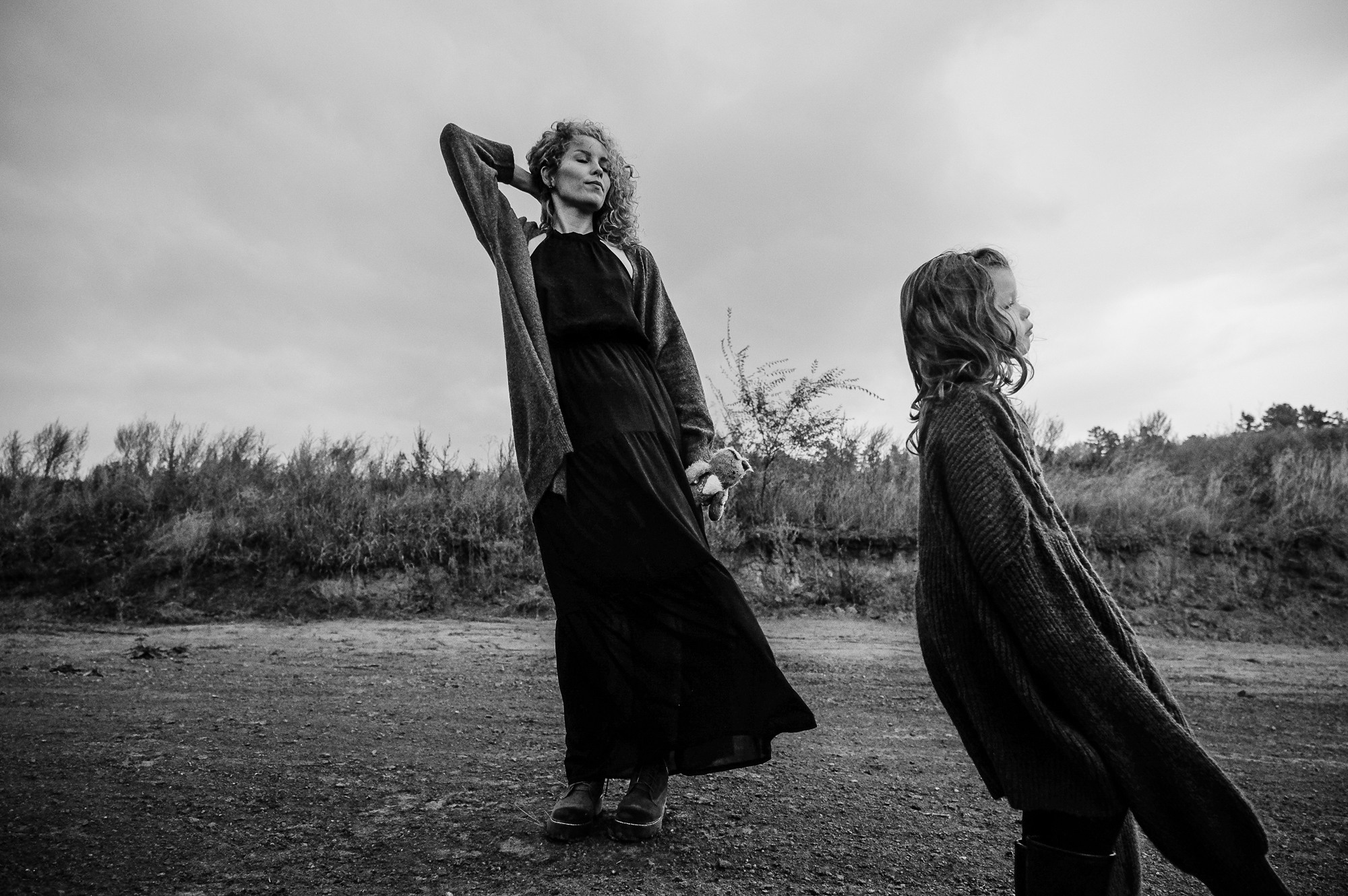 Прогулочная фотосессия для мамы и дочки. Фотограф Анна Герман. Красноярск