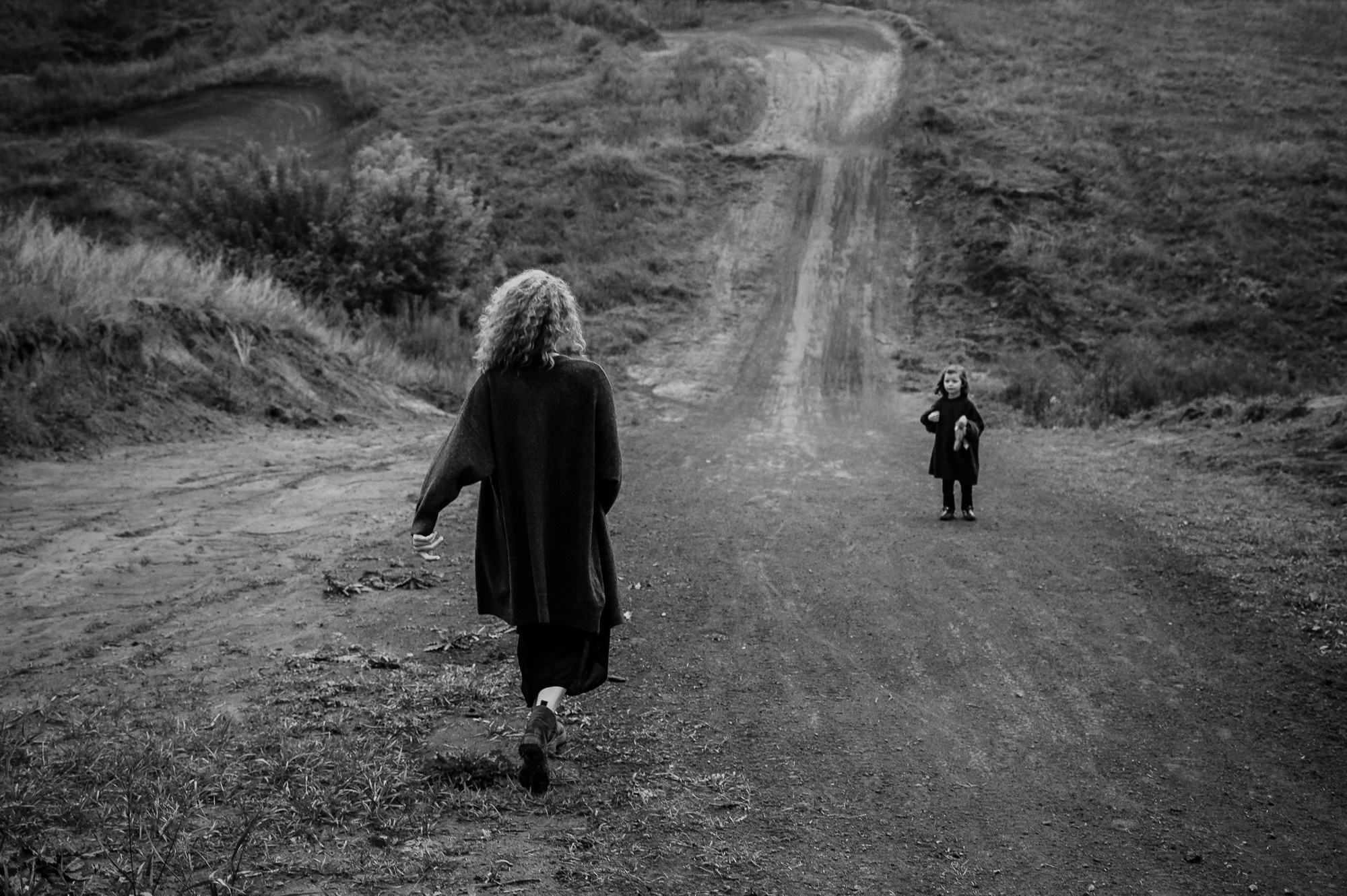 Прогулочная фотосессия для мамы и дочки. Фотограф Анна Герман. Красноярск