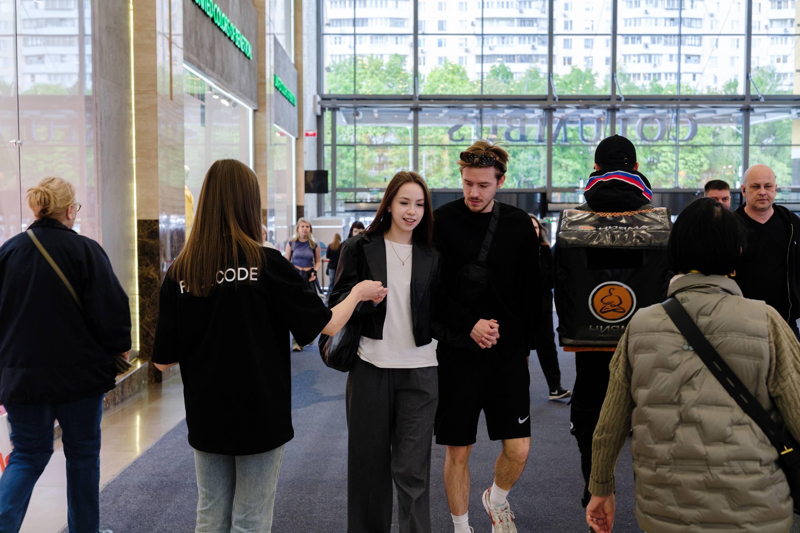 Открытие FACECODE. Репортажный и портретный фотограф в Москве Илья Спиридонов