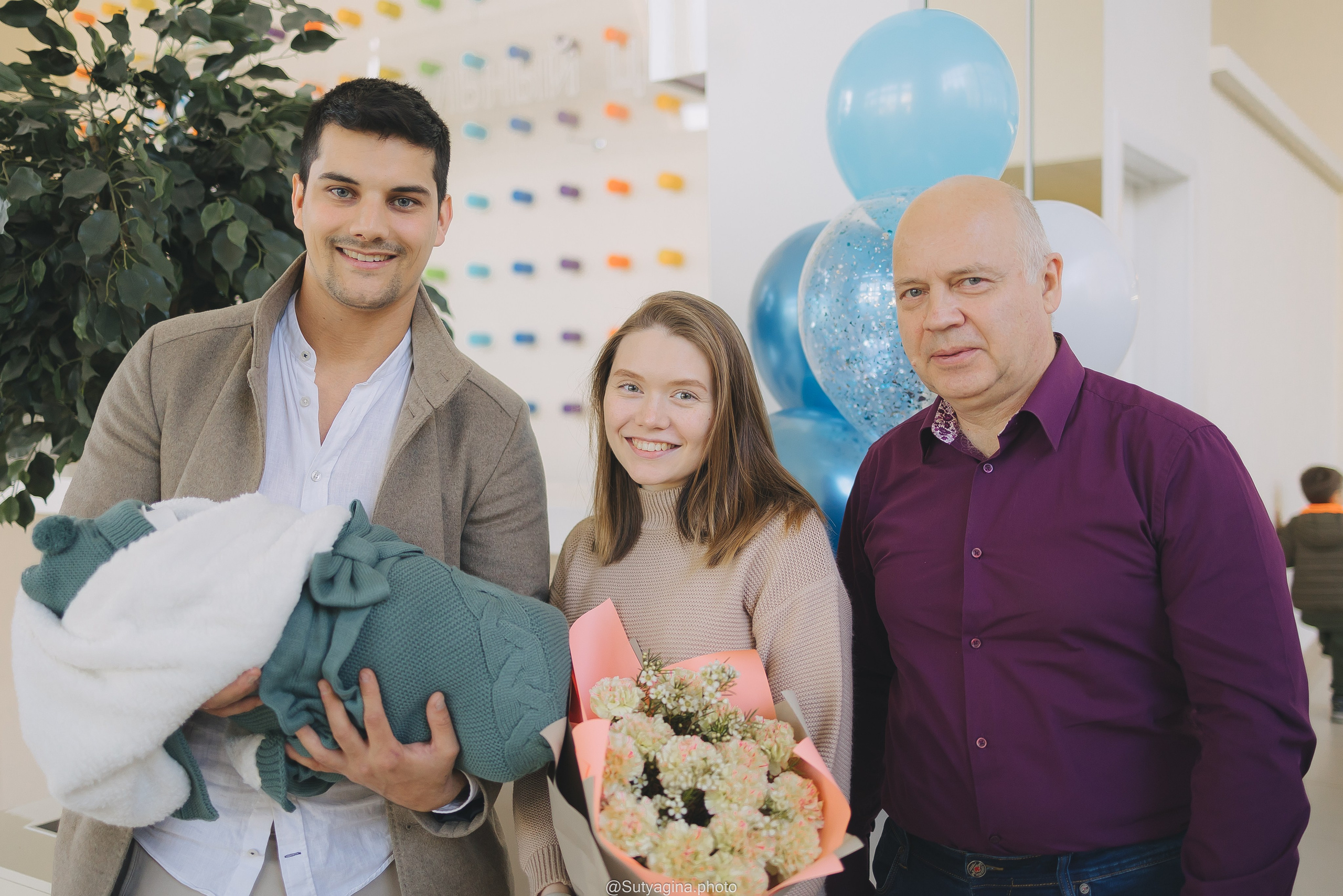 Выписка из роддома. Свадебный и женский фотограф