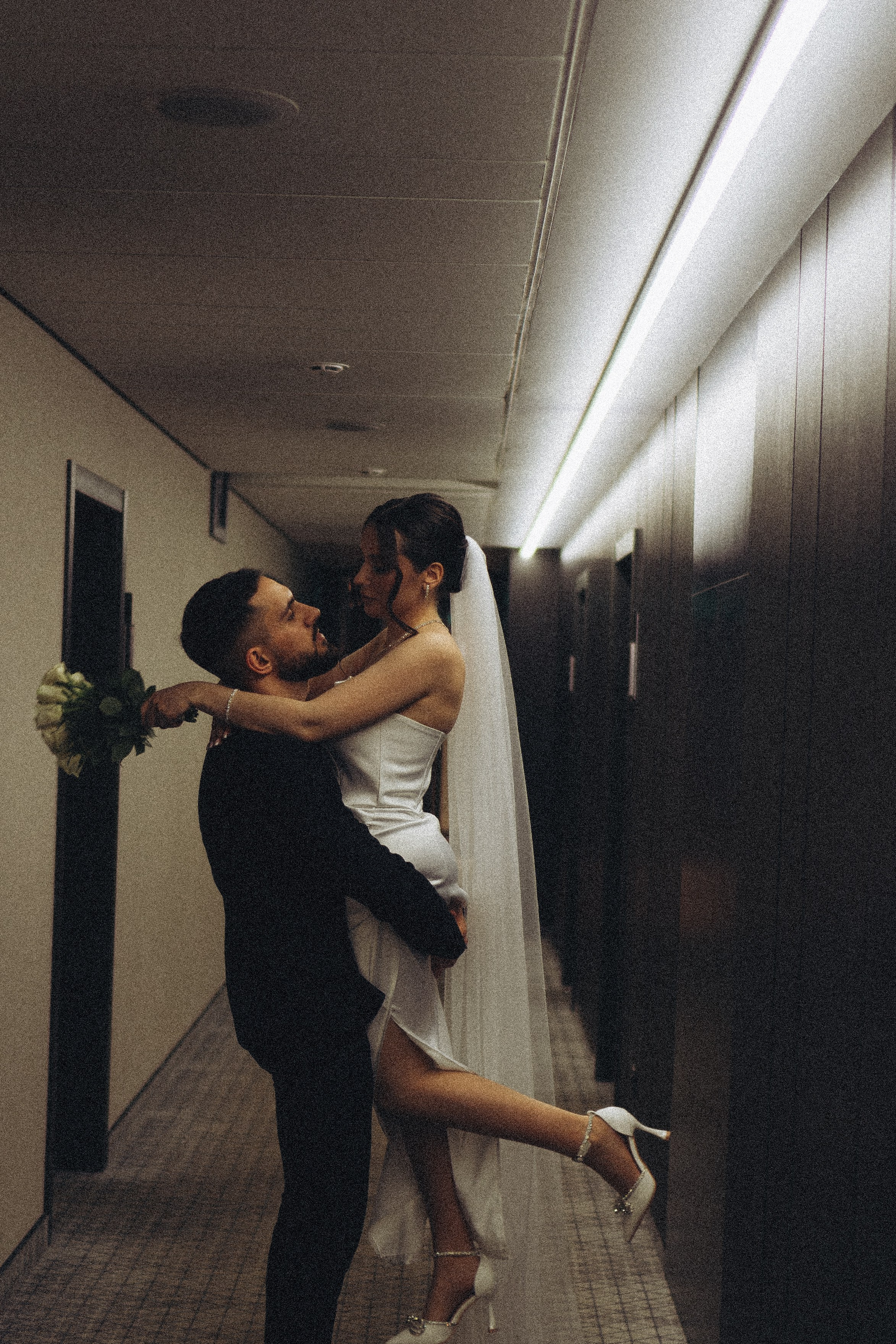 СВАДЕБНАЯ СЬЕМКА СБОРОВ ЖЕНИХА И НЕВЕСТЫ В ОТЕЛЕ И ТАКЖЕ ФОТОСЕССИИЯ В ОТЕЛЕЕ МЕГАПОЛИС БРЯНСК. Профессиональный фотограф, Санкт-Петербург — Виктория Богомолова