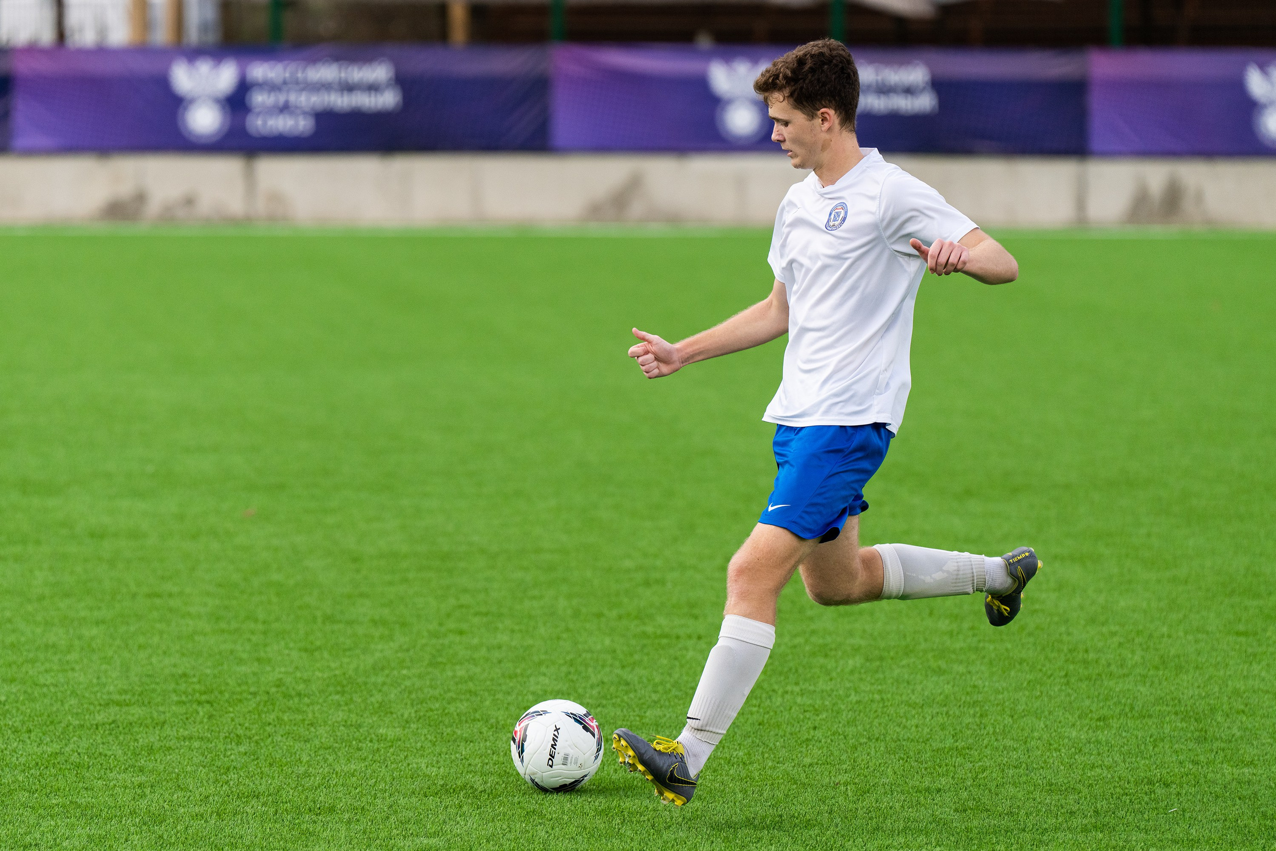 Репортажный фотограф в Сочи — профессиональная съёмка событий и мероприятий. Профессиональная фотосъемка в Сочи: репортаж, предметная, ювелирная фотосъемка, недвижимость, фуд-фотография. Фотограф Александр Афанасьев