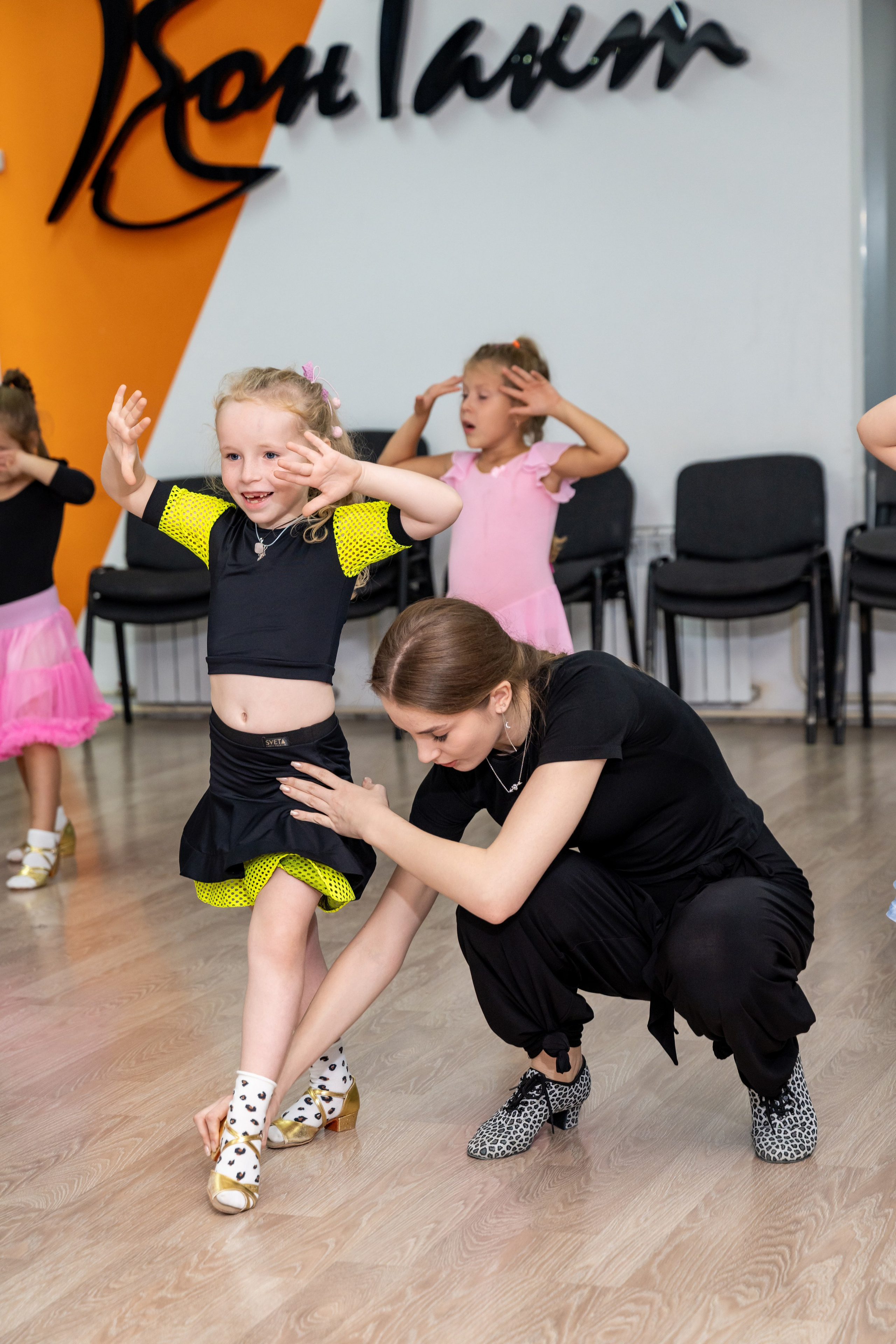 Группа 3-6 лет первый и второй год обучения. КонТакт — спортивные бальные танцы в Москве