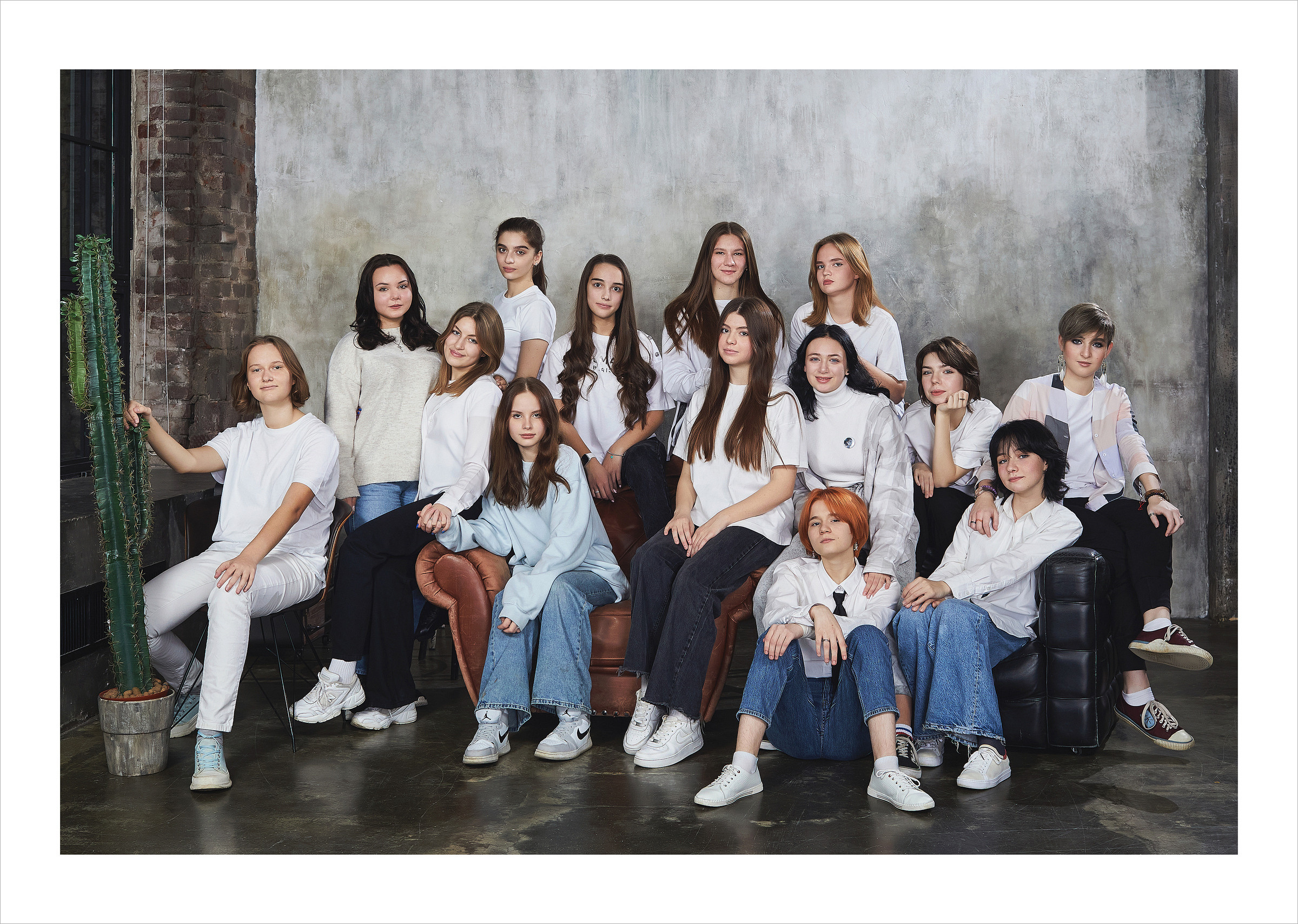 Школьный альбом 9 класса. Школьный фотограф Сергей Беликов