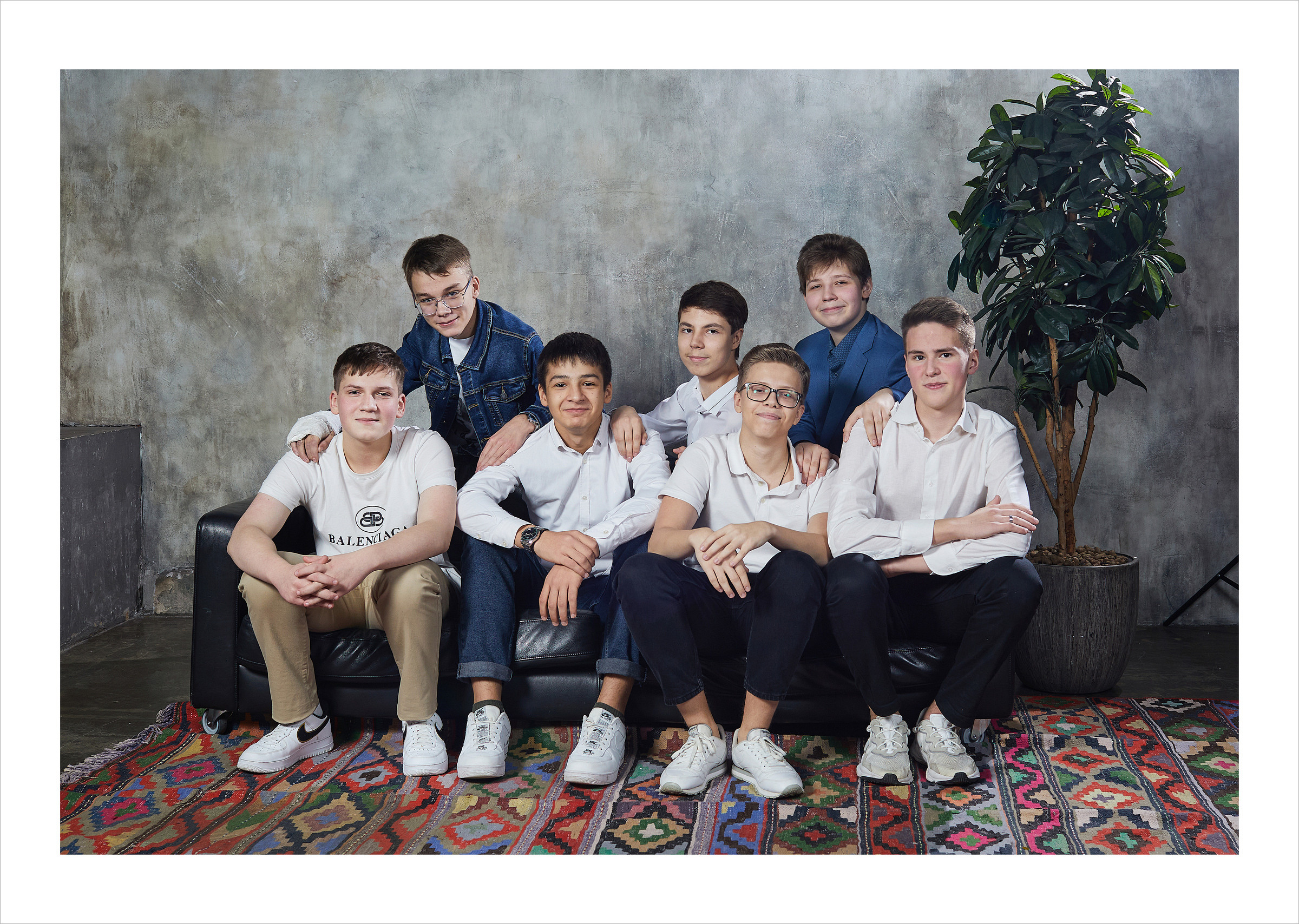 Школьный альбом 9 класса. Школьный фотограф Сергей Беликов